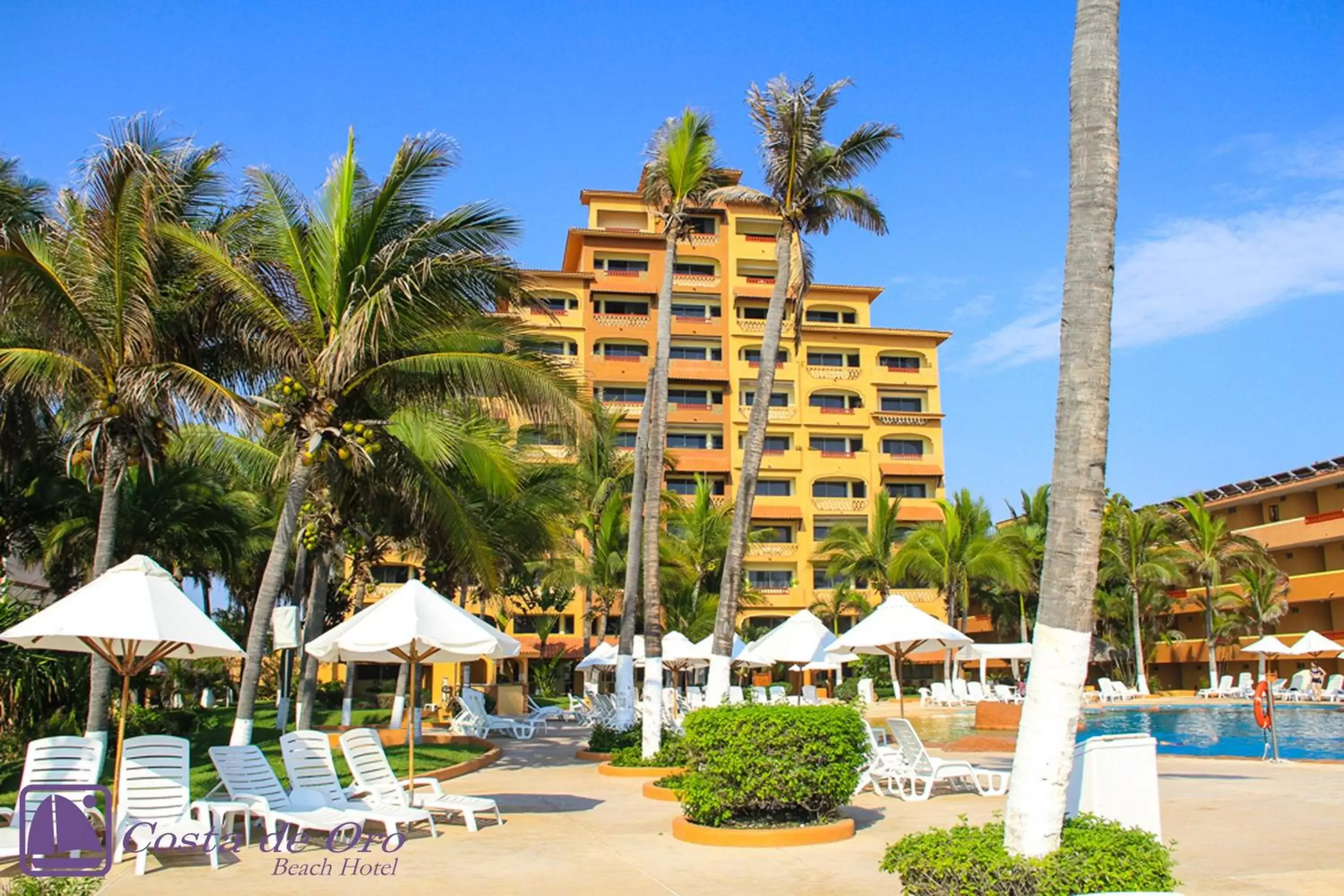 Balcony/Terrace, Swimming Pool in Costa de Oro Beach Hotel
