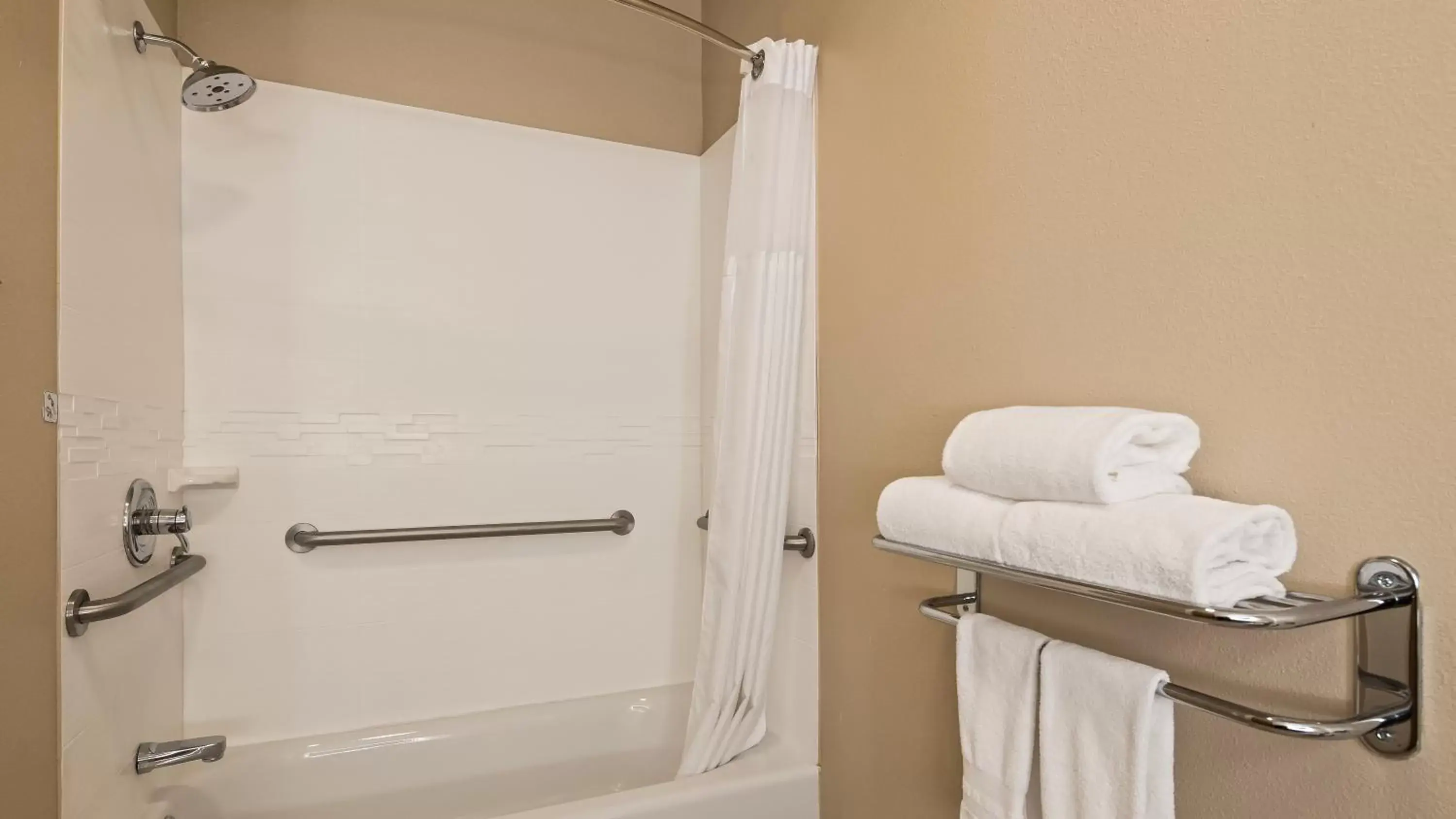 Bathroom in Best Western PLUS Tulsa Inn & Suites