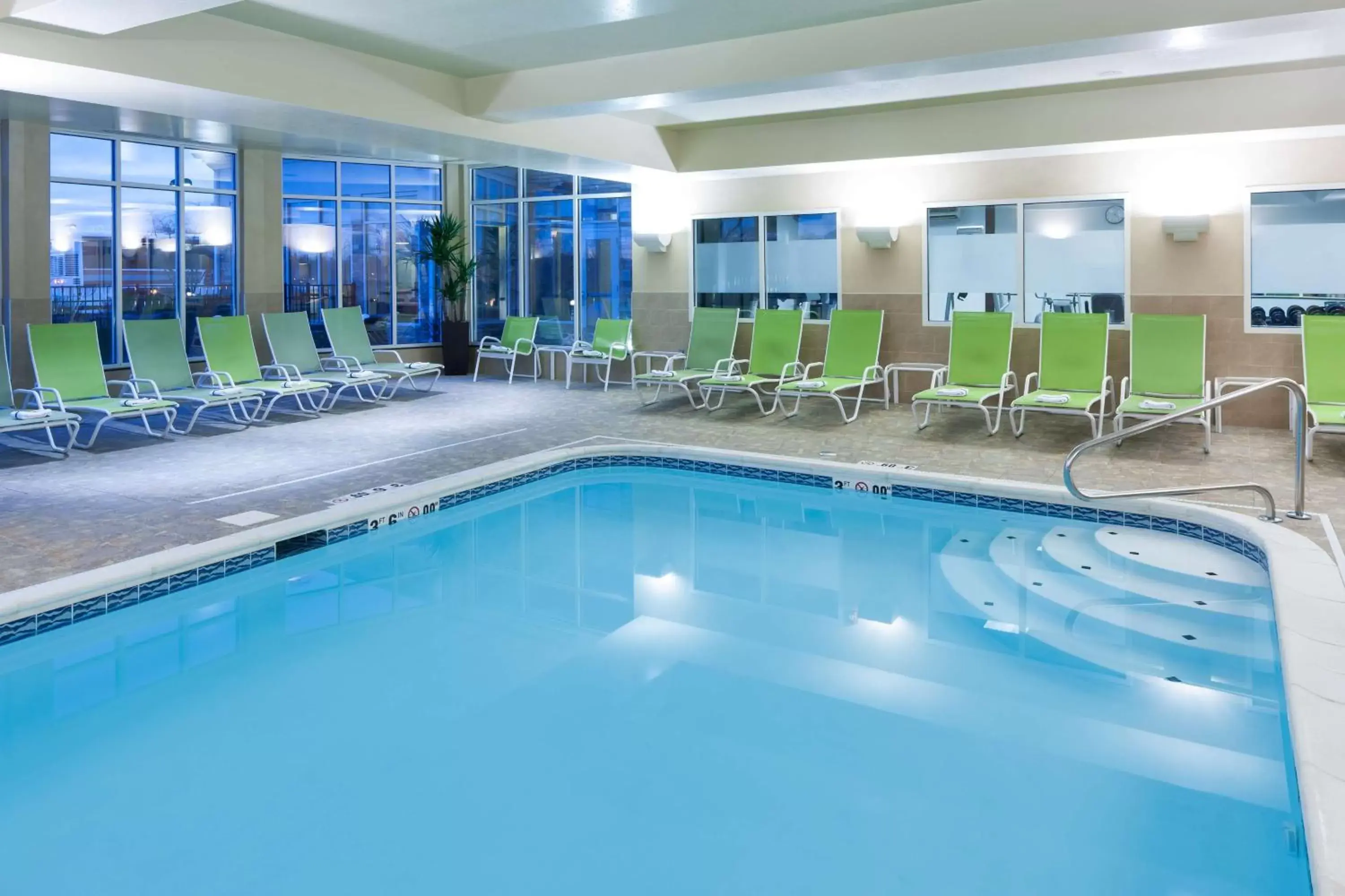 Pool view, Swimming Pool in Hilton Garden Inn Cincinnati/Mason