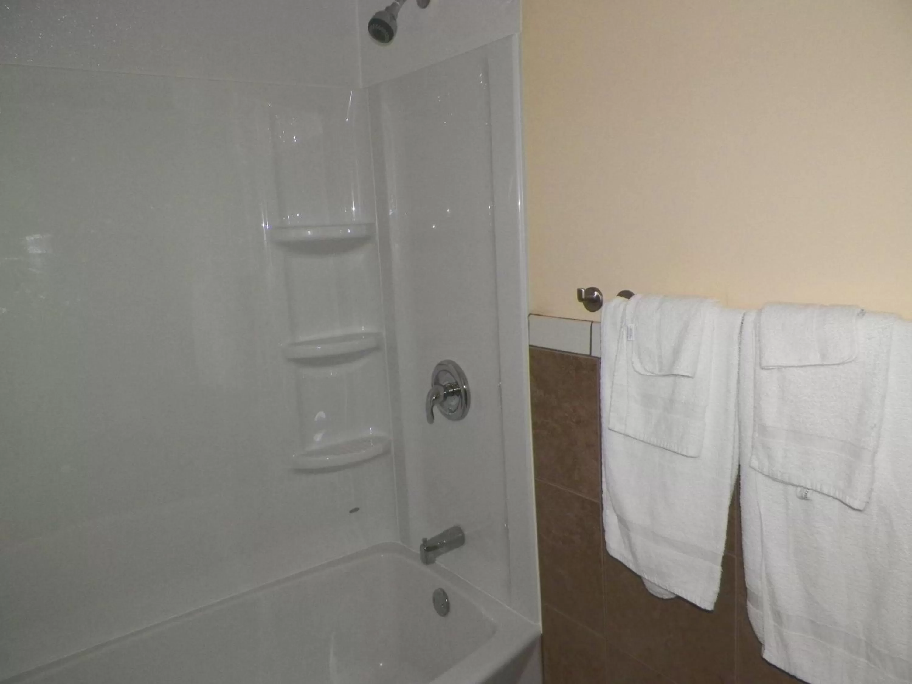 Bathroom in Sunparlor Motel