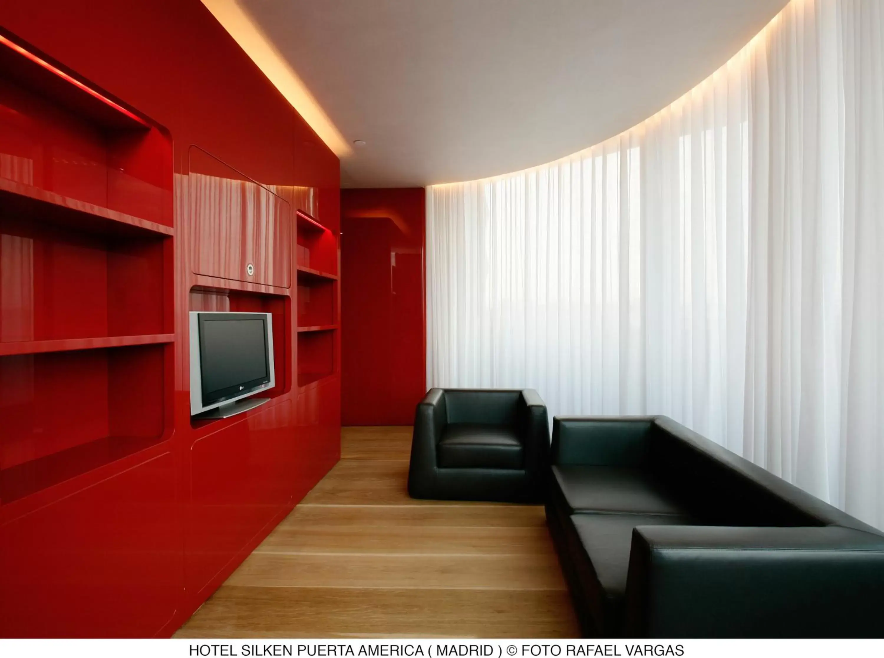 TV and multimedia, Seating Area in Hotel Puerta America