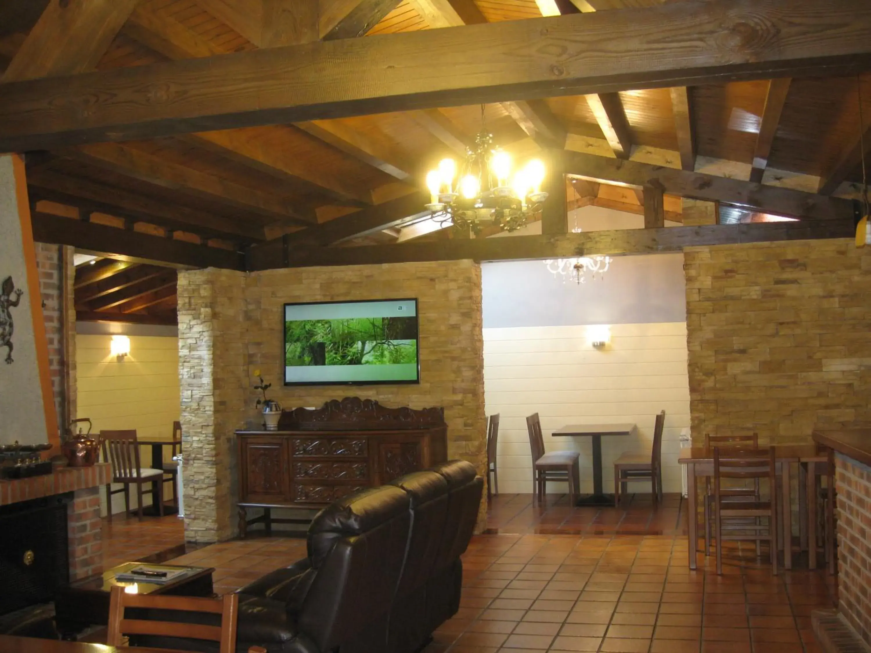 Lounge or bar in Hotel Rural Entremontes