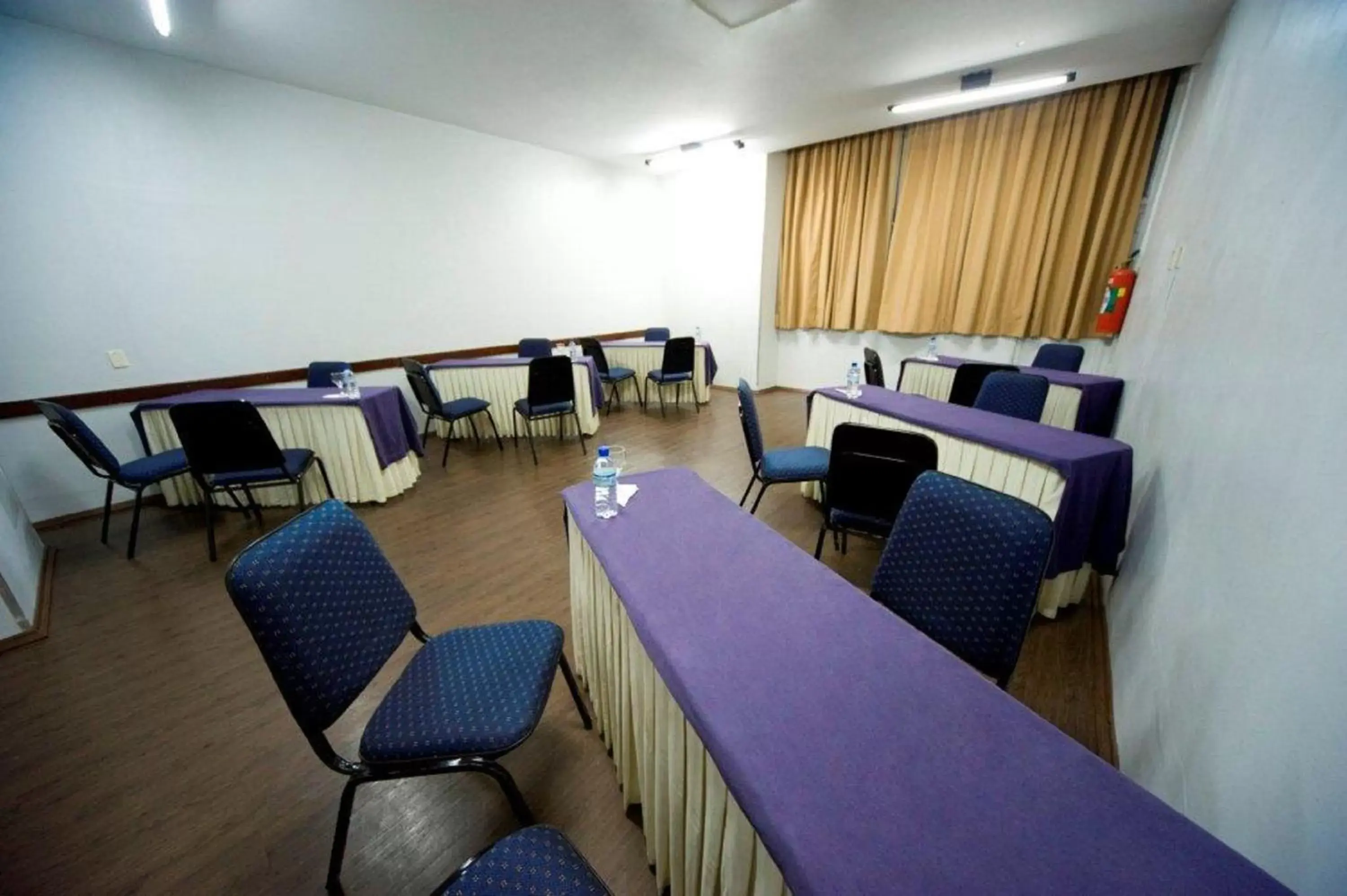 Lobby or reception in Hotel Dan Inn São José dos Campos Lobby or reception in Hotel Dan Inn São José dos Campos