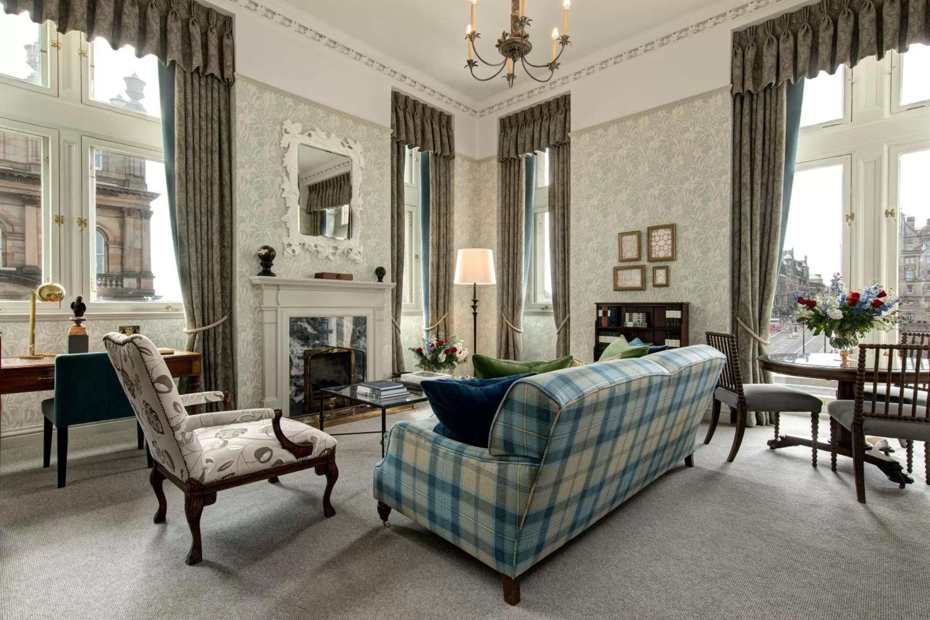 Living room in The Balmoral Hotel Living room in The Balmoral Hotel