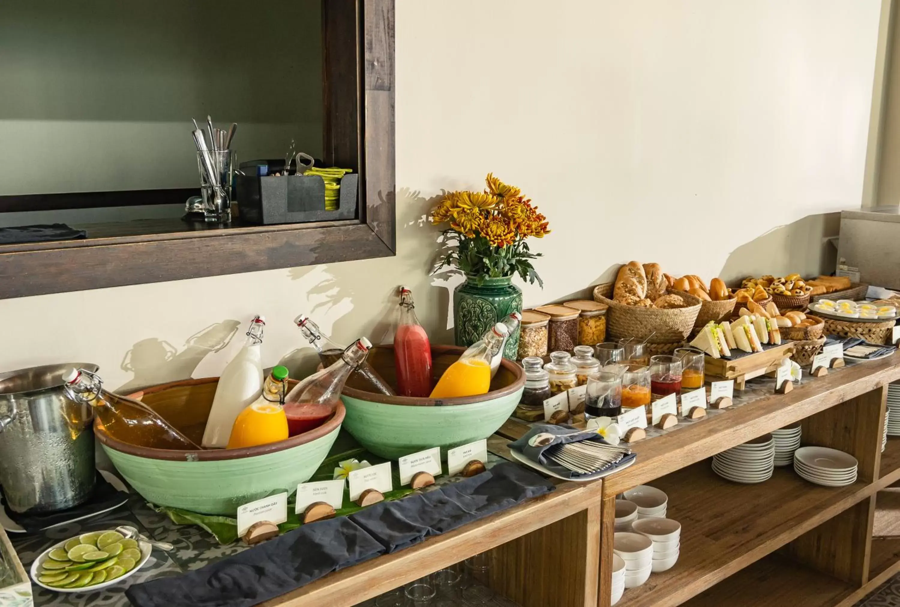 Food and drinks in Crown Retreat Quy Nhon Resort