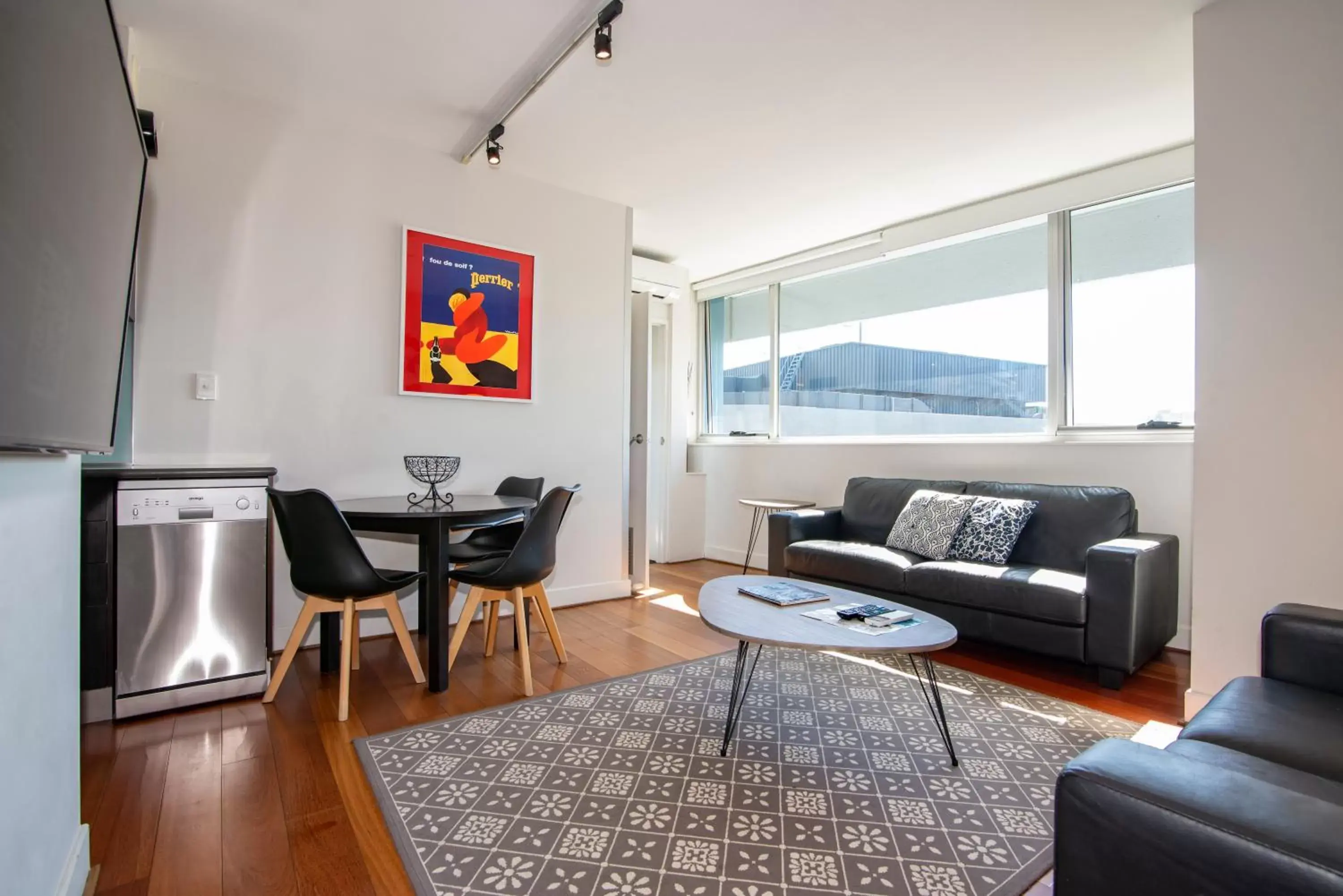 Living room, Seating Area in Ridge Apartment Hotel