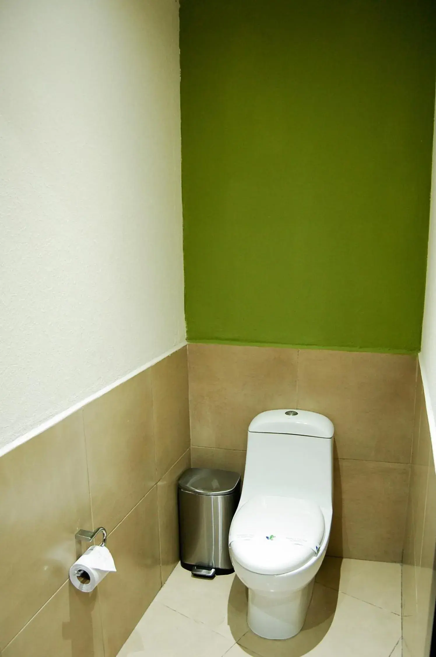 Toilet, Bathroom in Hotel Porto Novo