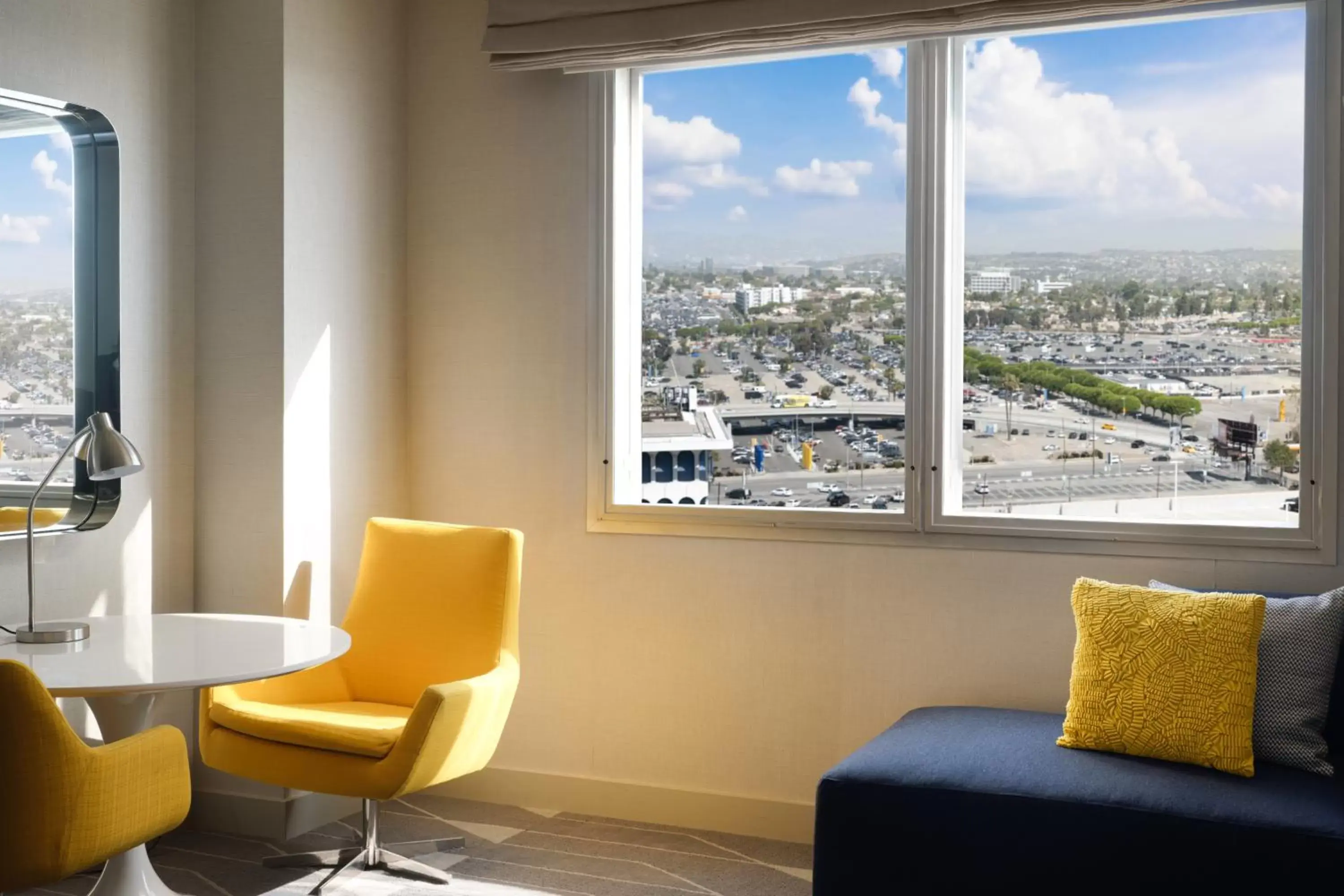 View (from property/room), Seating Area in Hyatt Regency Los Angeles International Airport