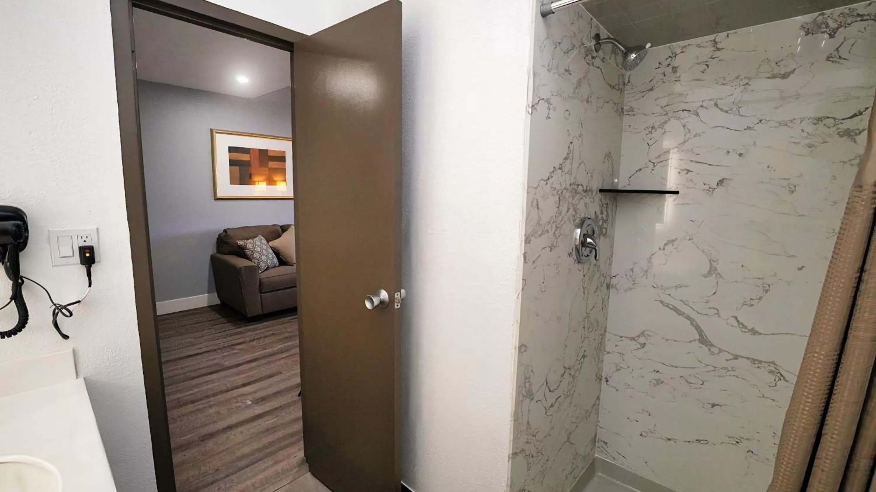 Bathroom in SeaSide Inn & Suites