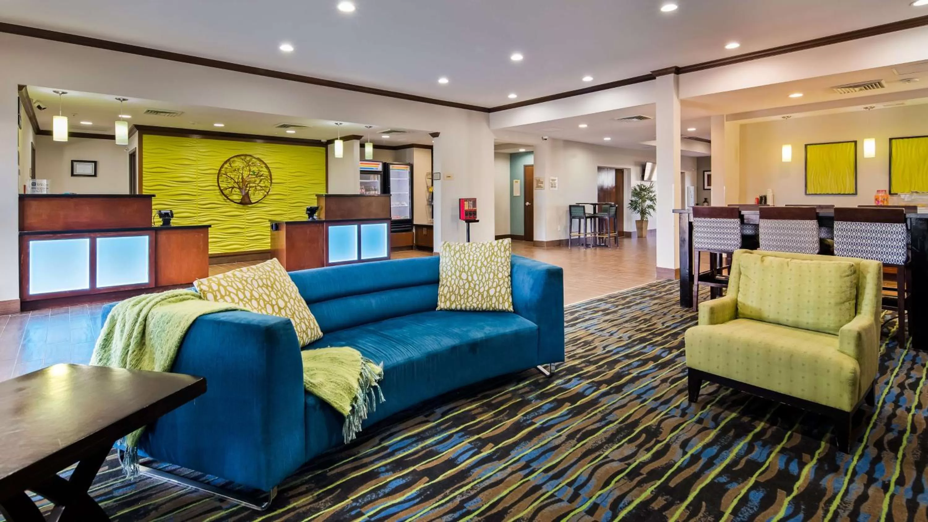 Lobby or reception in Best Western Plus Denver City Hotel & Suites