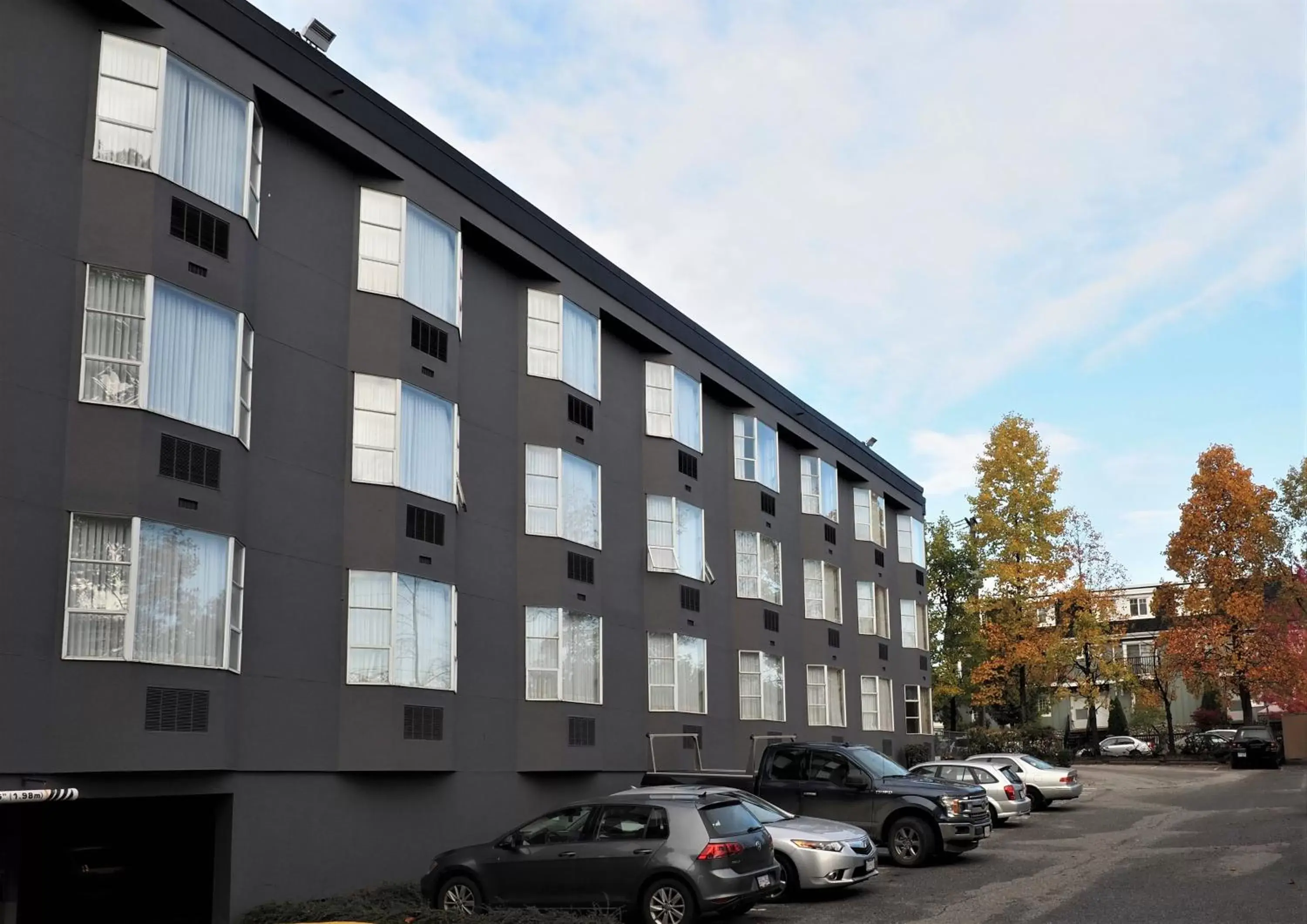 Property Building in Best Western Plus Vancouver Airport Hotel