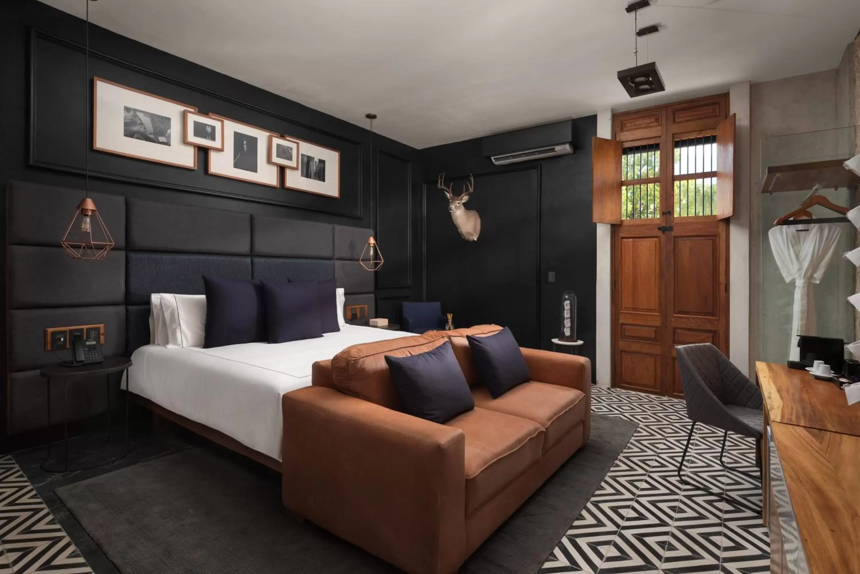 Bed in Diez Diez Collection Bed in Diez Diez Collection