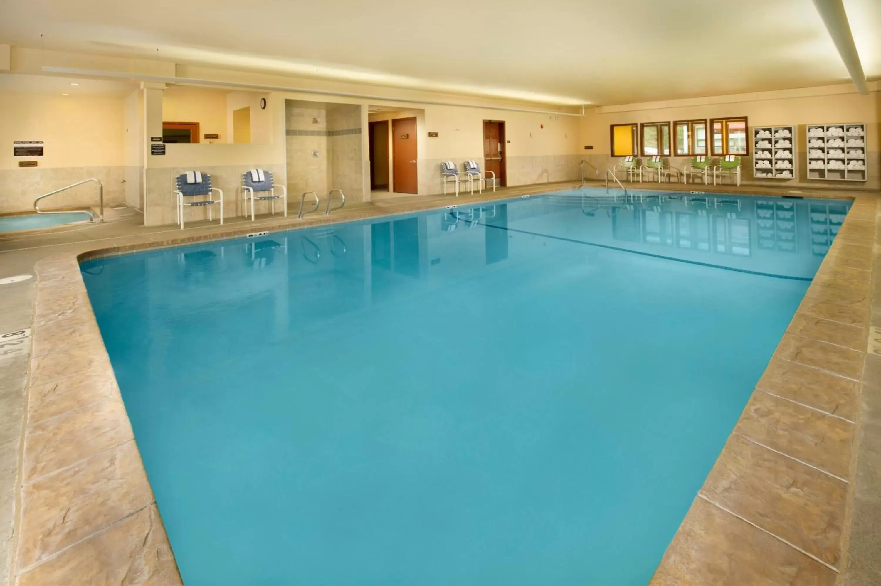 Swimming Pool in Tolovana Inn