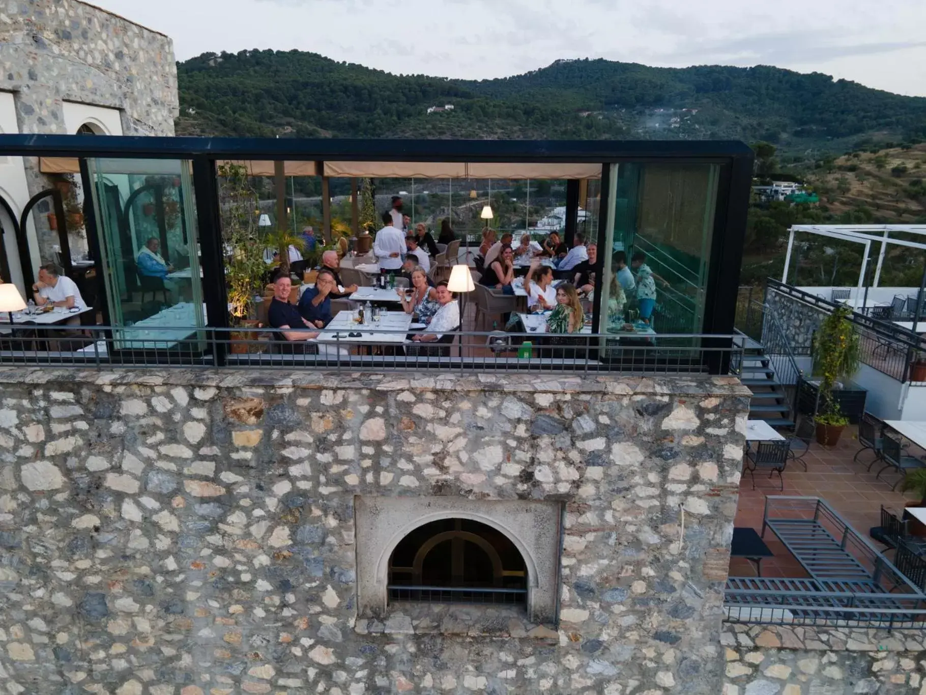 Restaurant/places to eat in Hotel Castillo de Monda