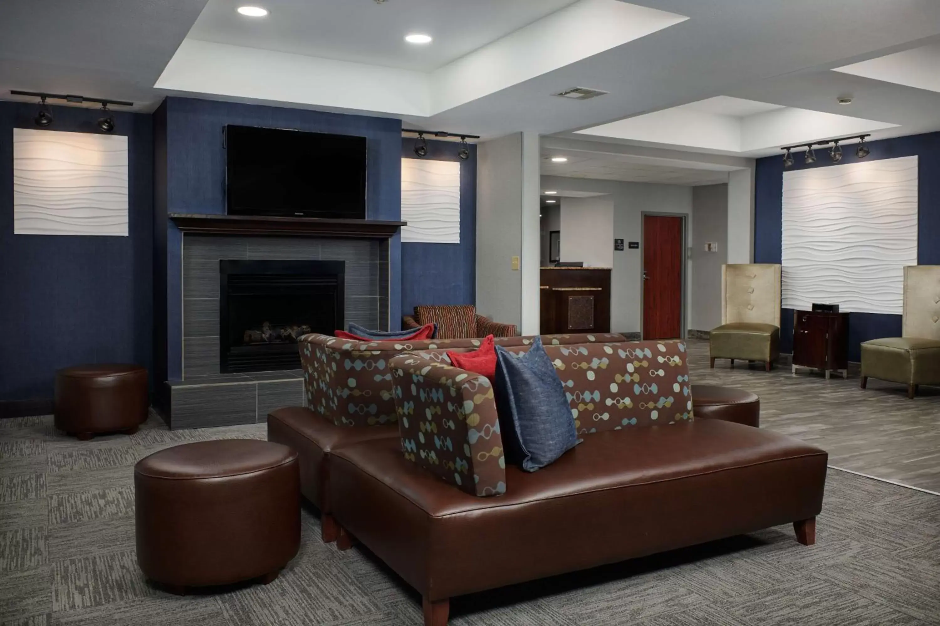 Lobby or reception, Seating Area in Hampton Inn Bartlesville