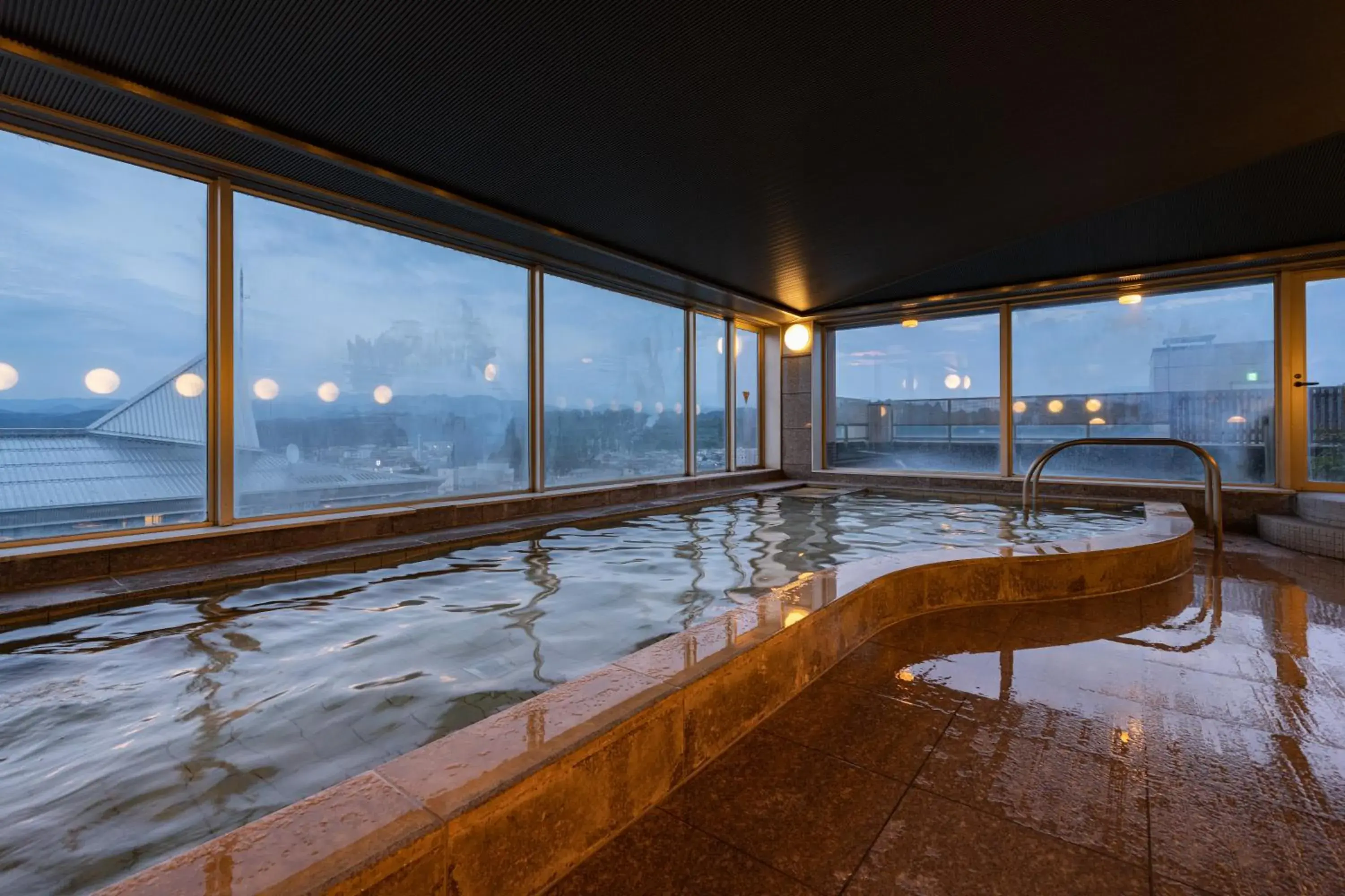 Hot Spring Bath, Swimming Pool in Hida Hotel Plaza