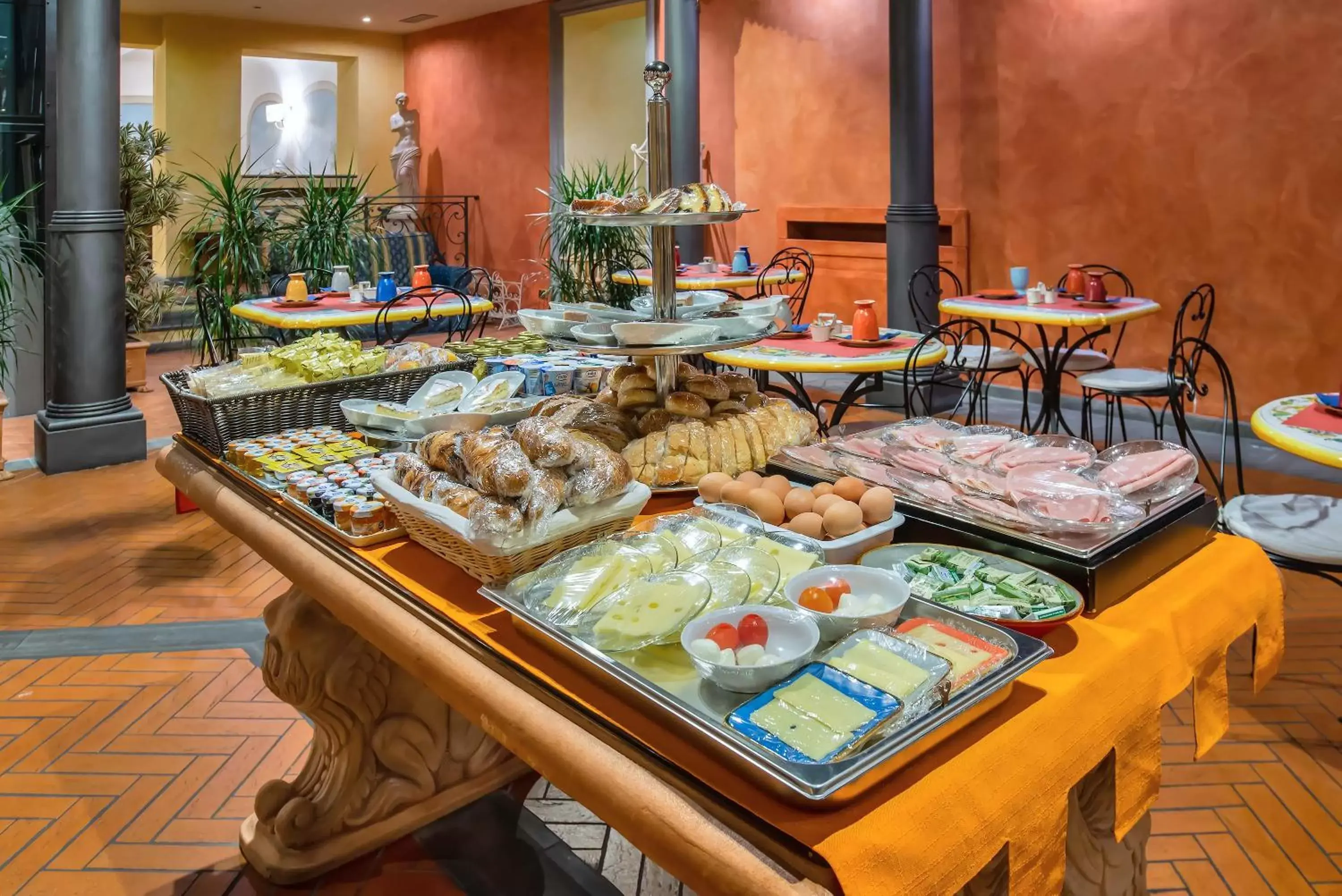 Buffet breakfast in Hotel Alba Palace