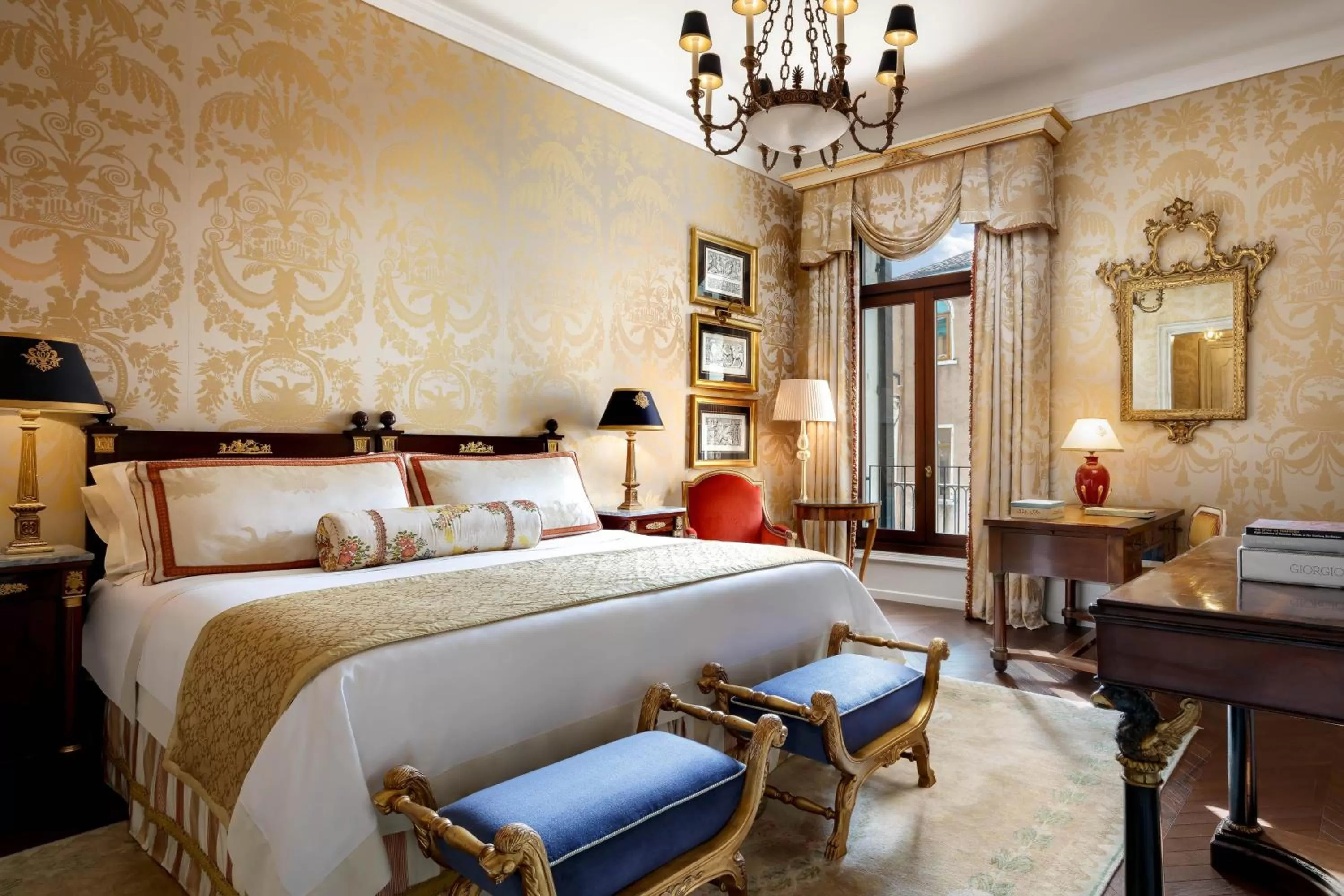 Photo of the whole room, Bed in The Gritti Palace, a Luxury Collection Hotel, Venice