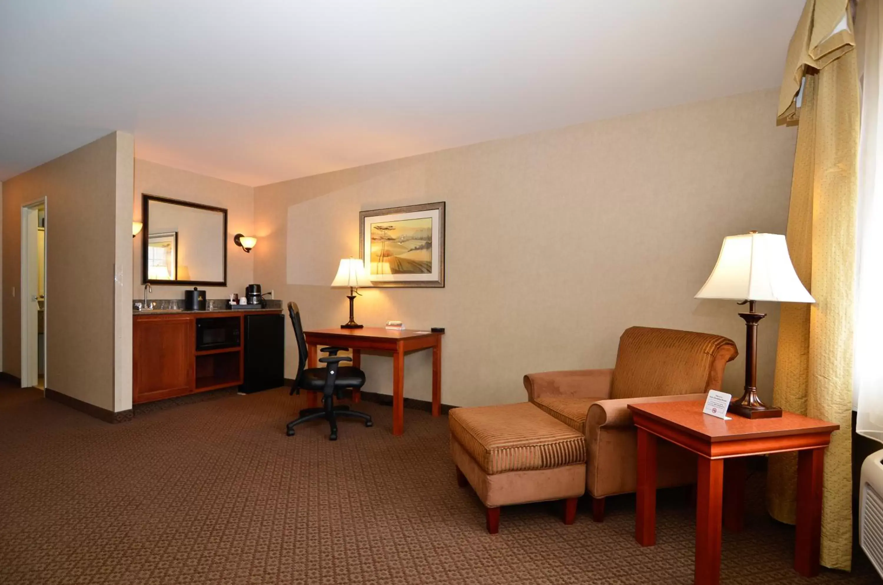 Seating Area in Best Western Plus Kennewick Inn