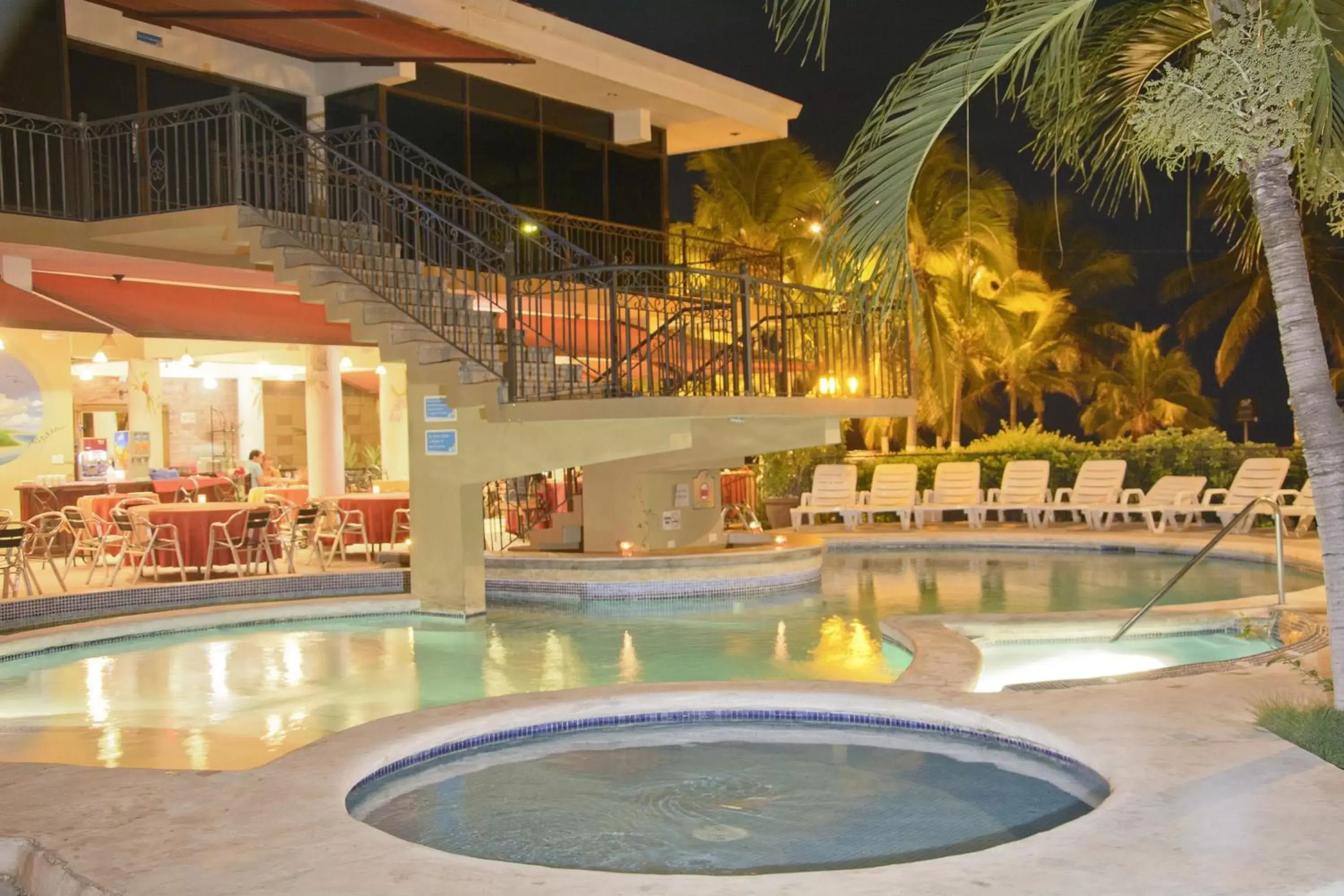 Swimming Pool in Balcon del Mar Beach Front Hotel