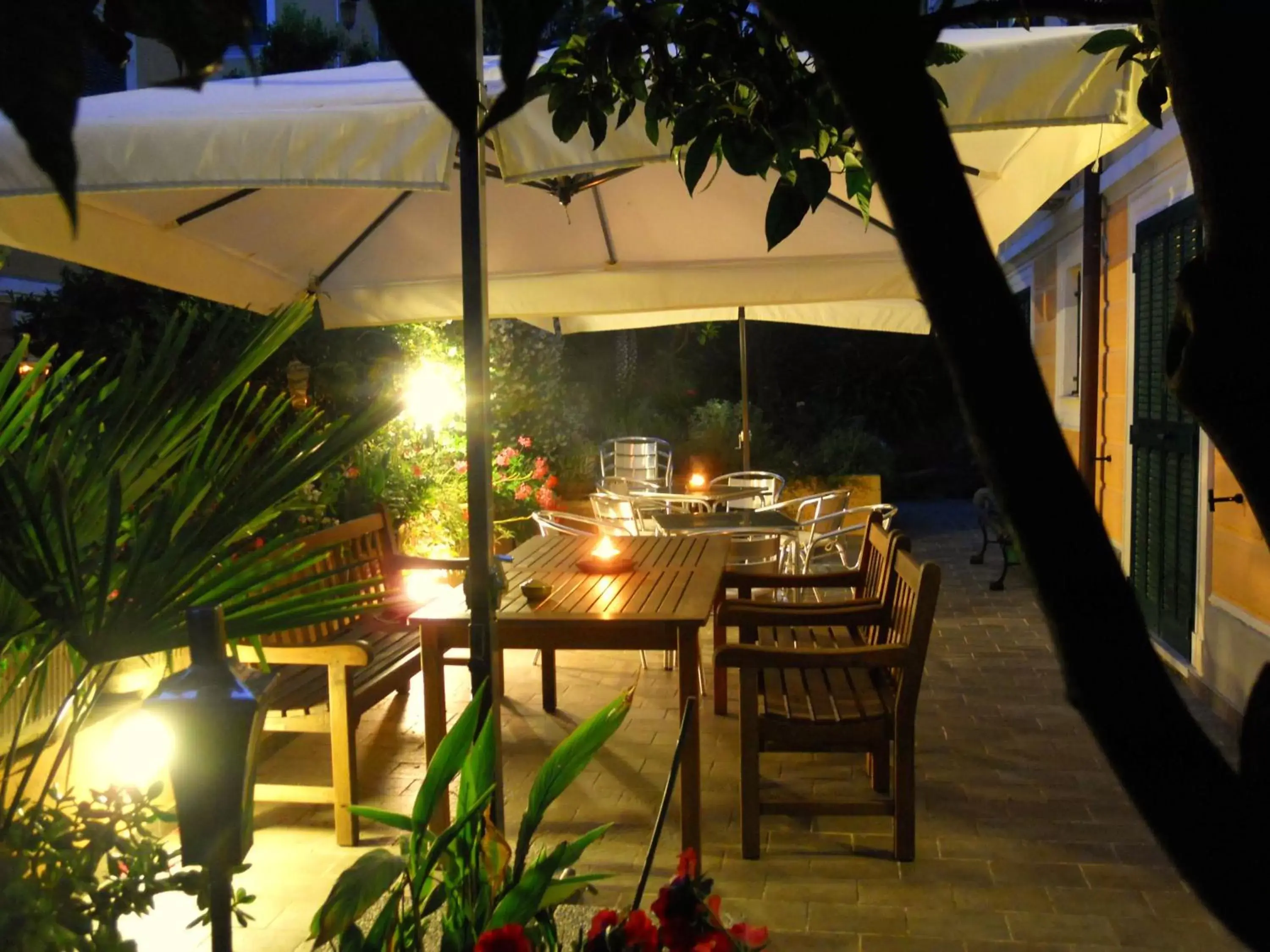 Patio, Restaurant/Places to Eat in Locanda Villa Moderna