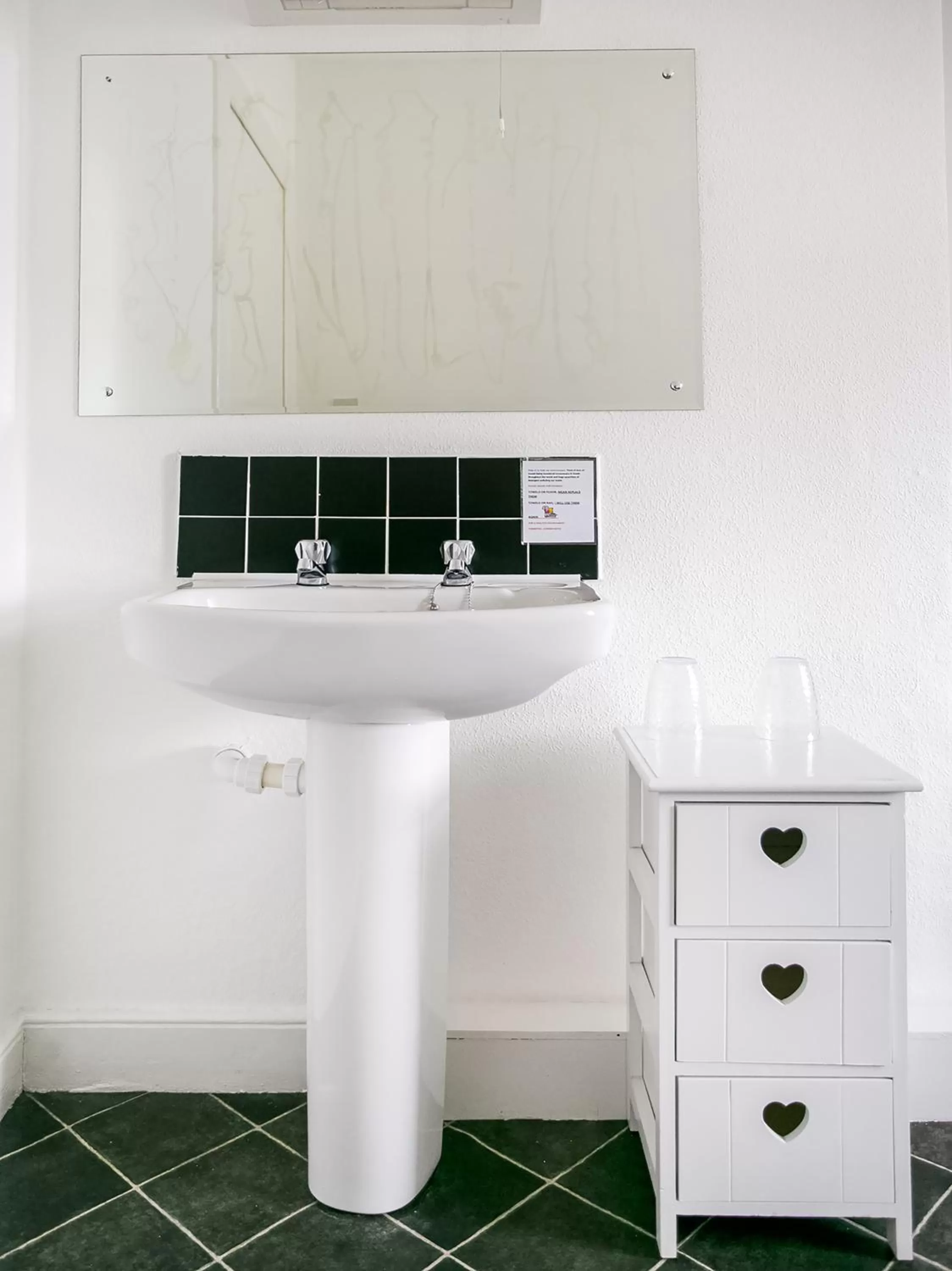 Bathroom in Corner Hotel