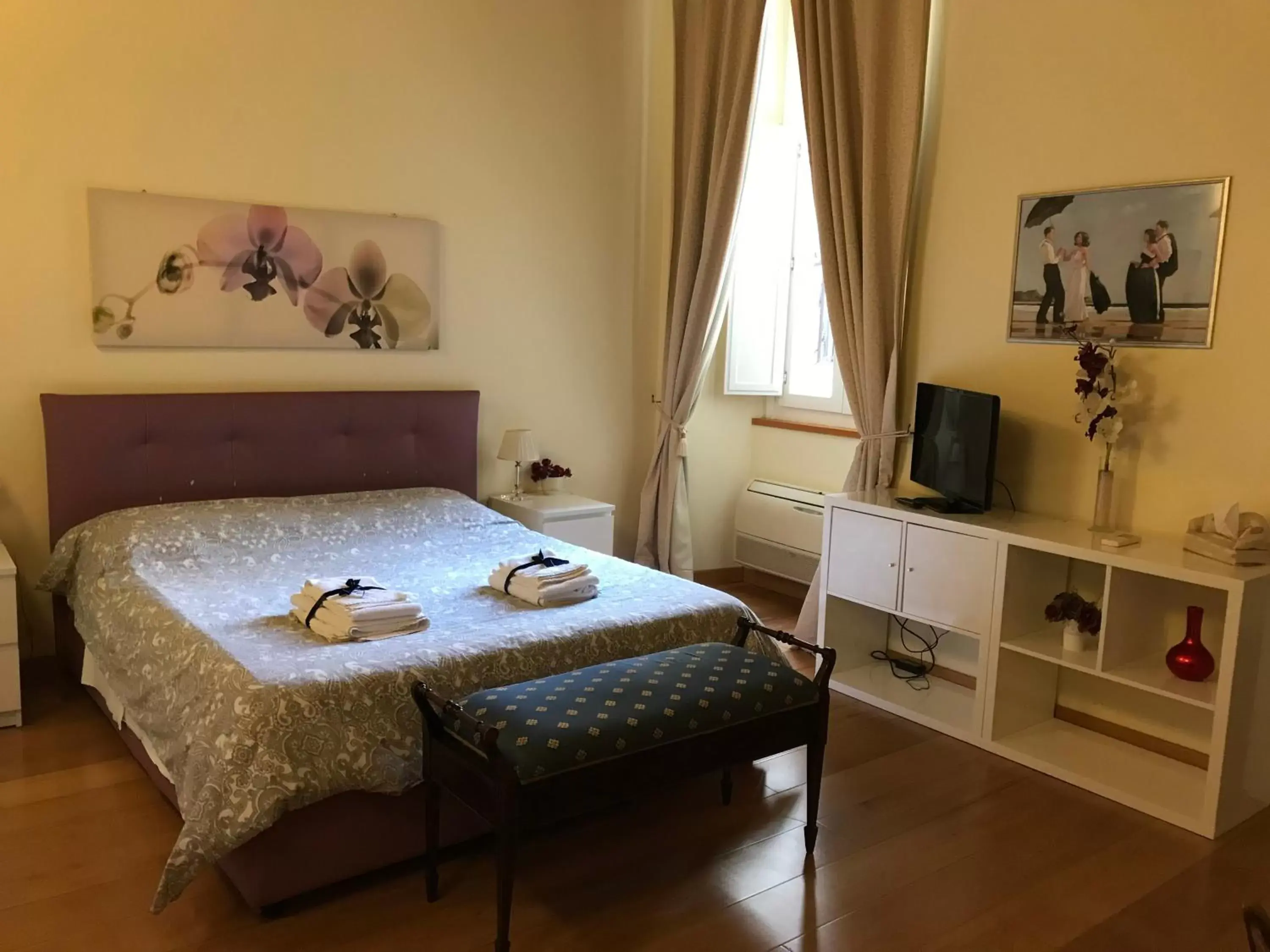 View (from property/room), Bed in I Prati di Roma Suites