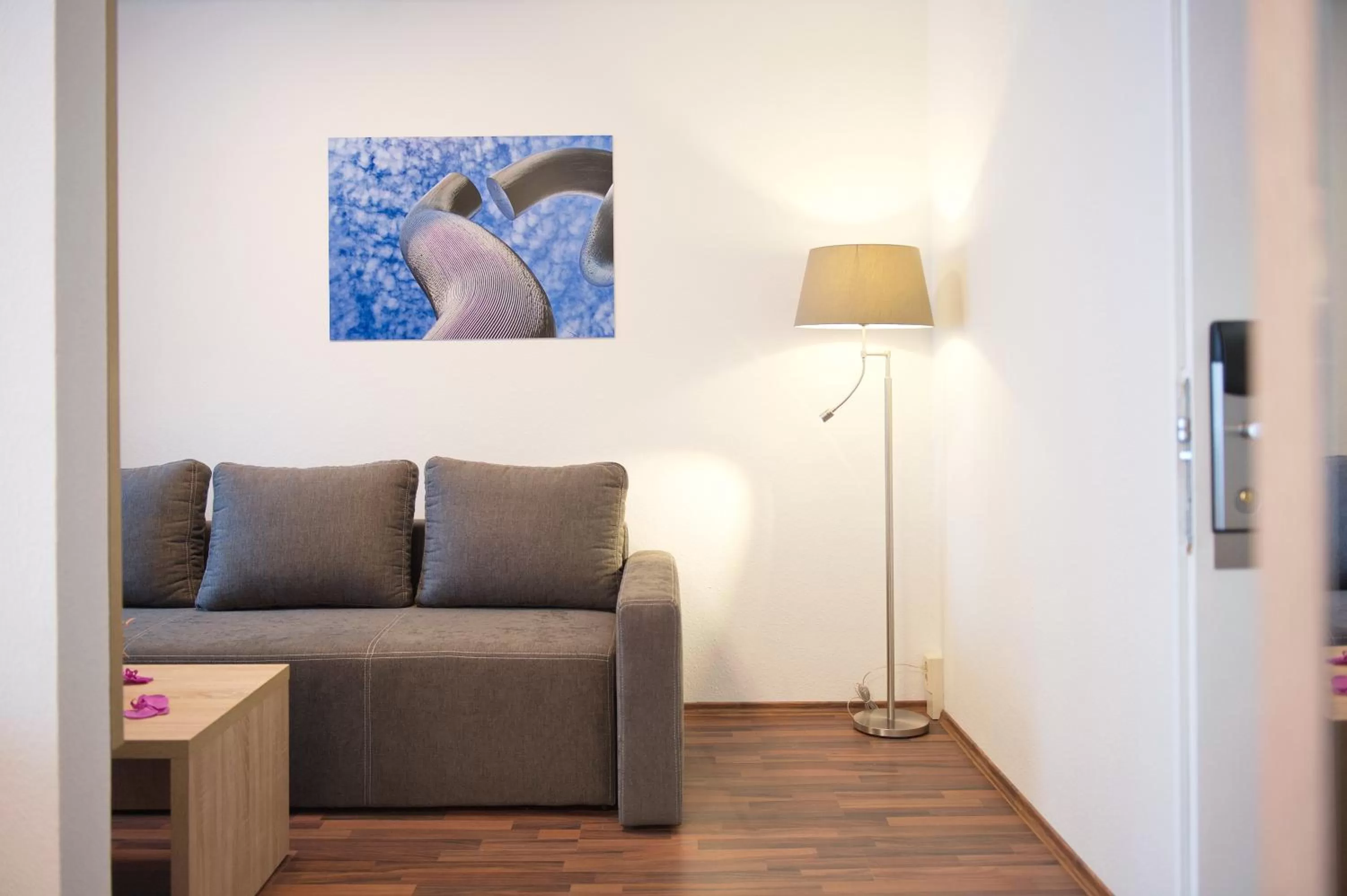 Library in BlnCty Hotel