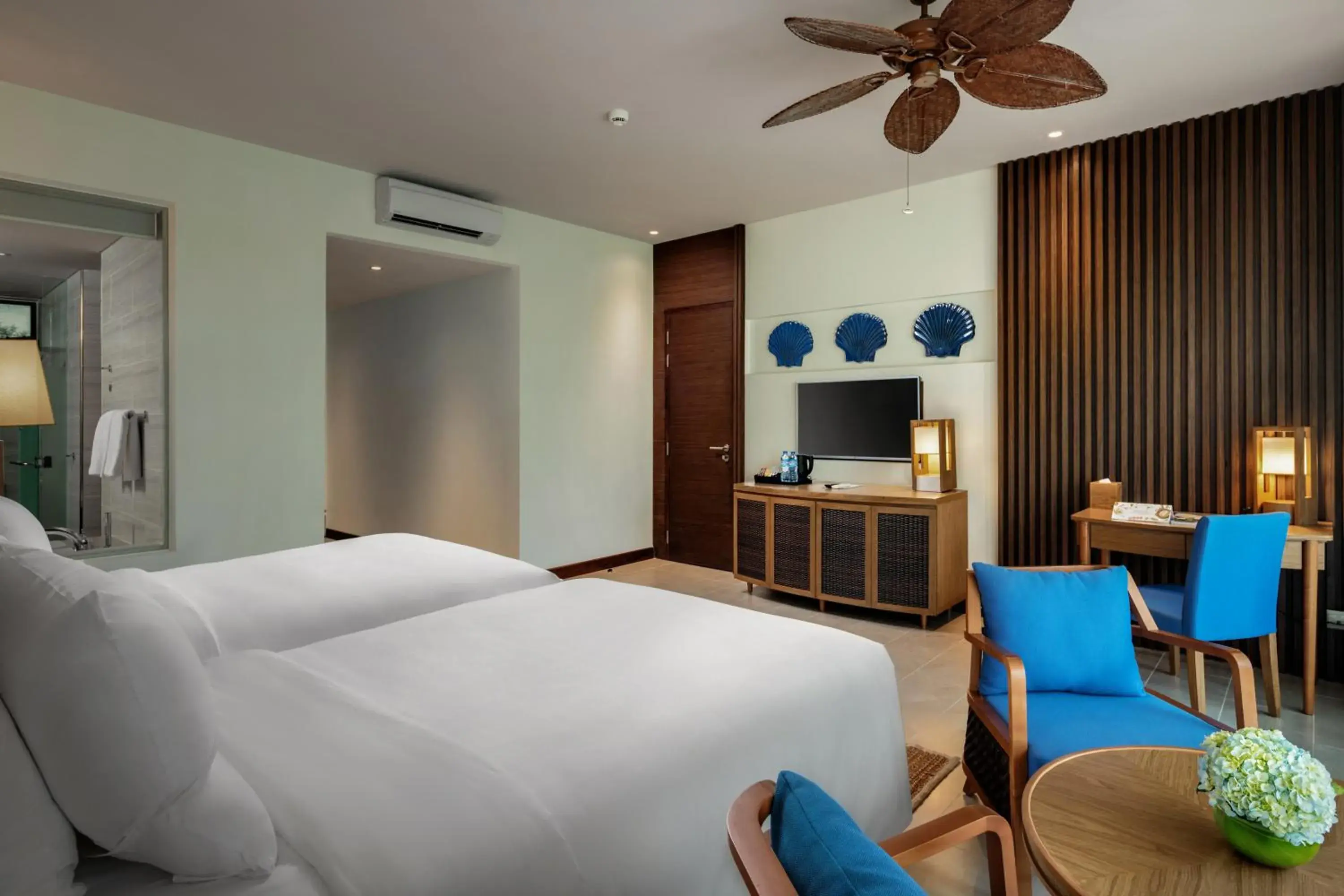 Bed in Novotel Phu Quoc Resort