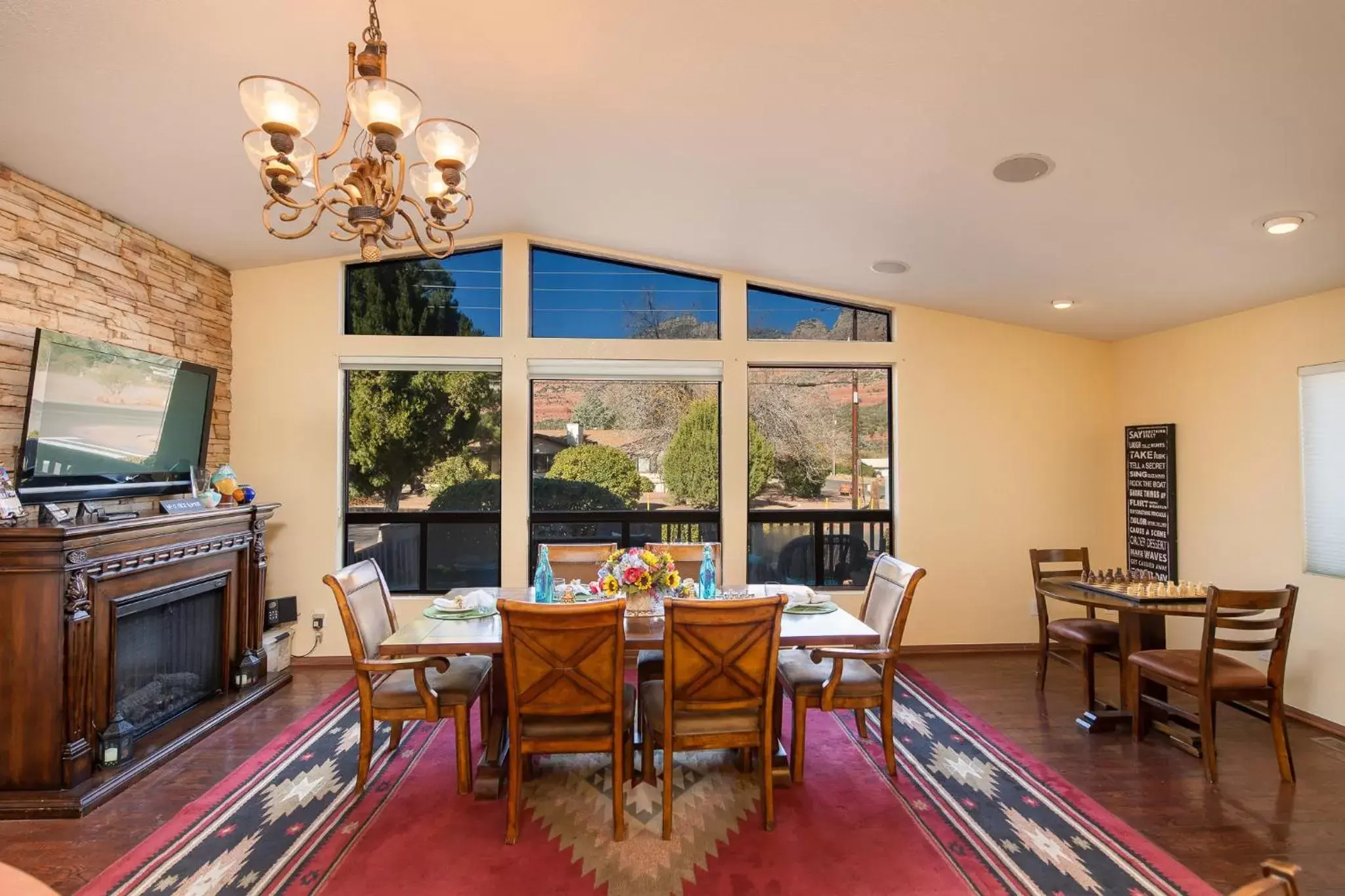 Dining area, Restaurant/Places to Eat in Whispering Creek Bed & Breakfast