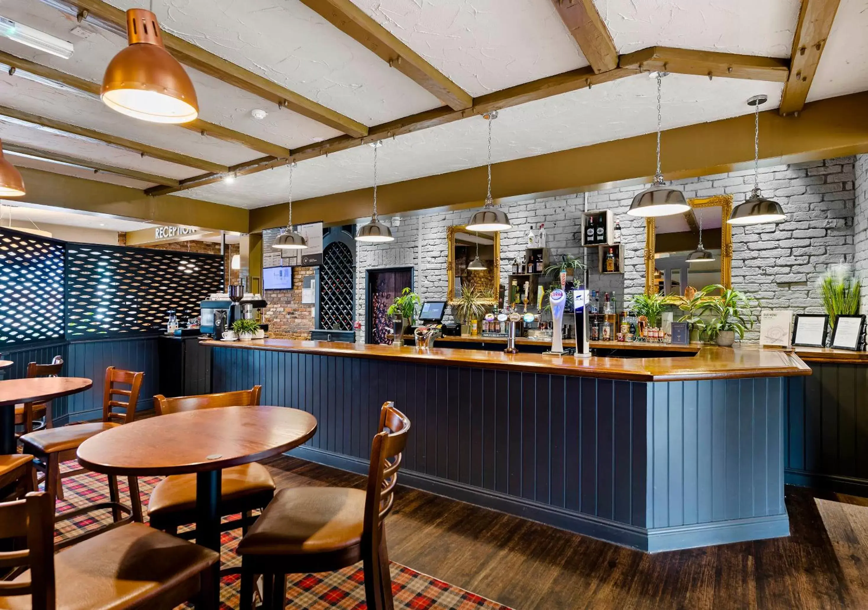 Lounge or bar, Restaurant/Places to Eat in Dragonfly Hotel Colchester