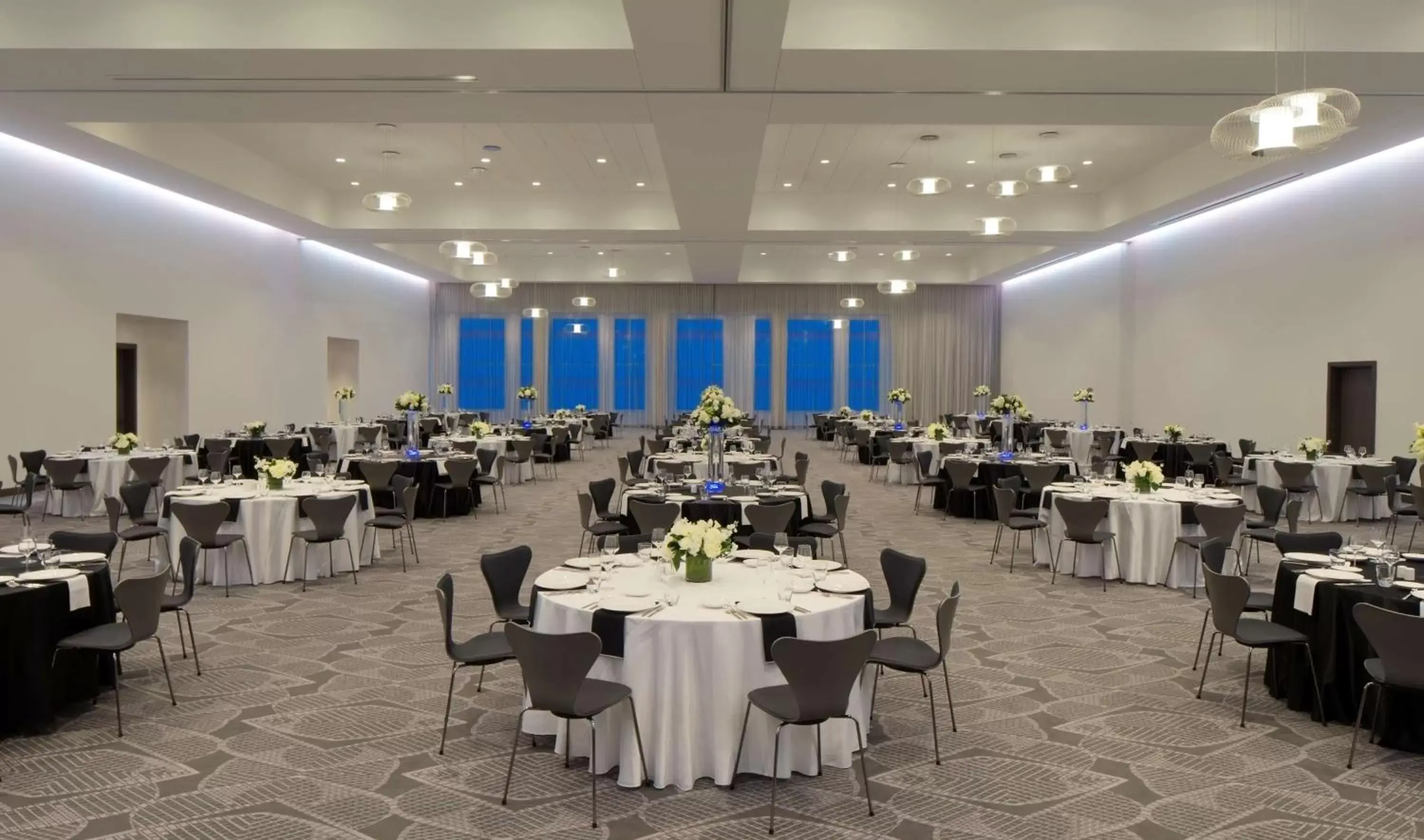 Banquet/Function facilities, Restaurant/Places to Eat in Radisson Blu Mall of America