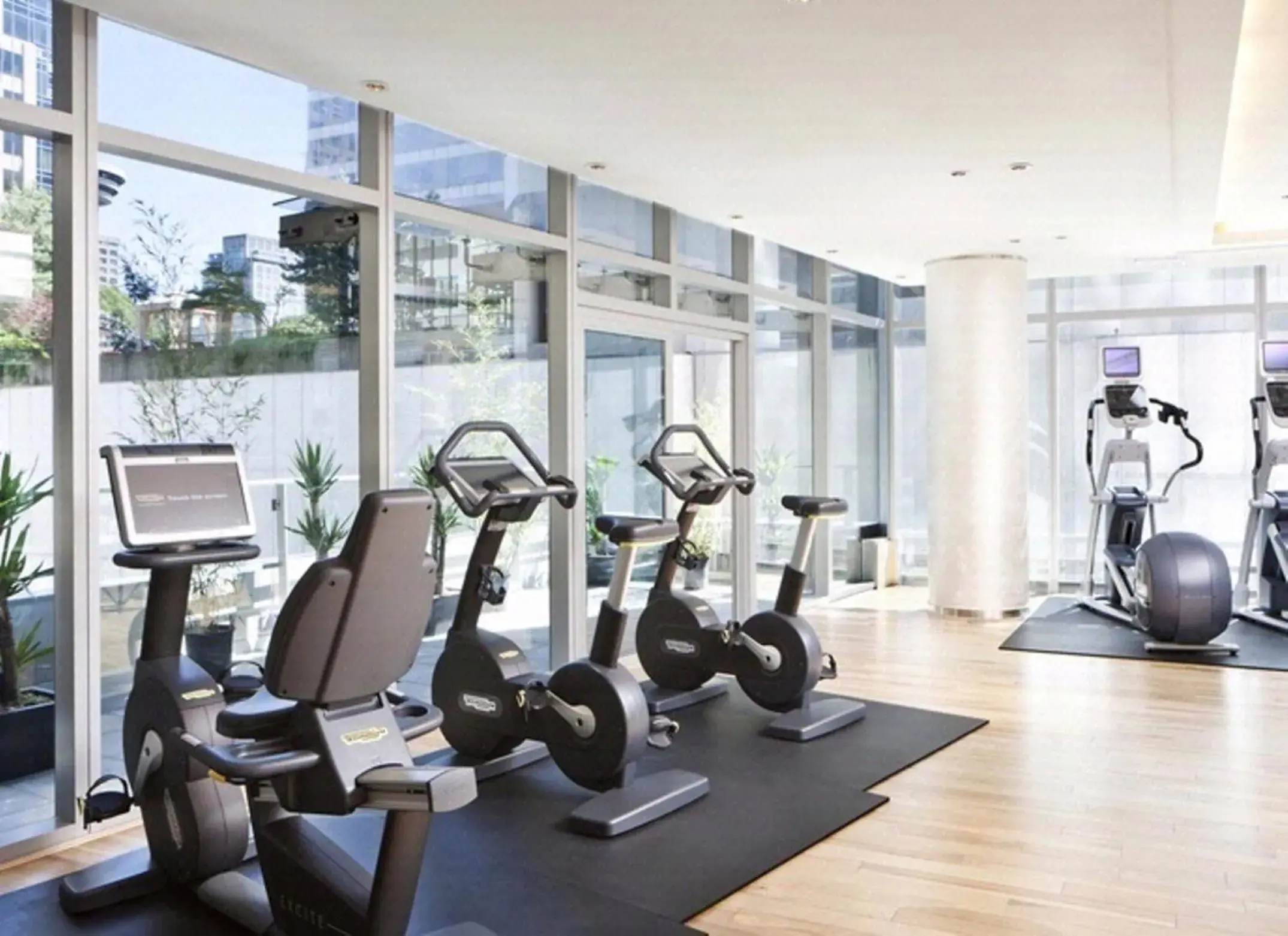 Fitness centre/facilities, Fitness Center/Facilities in Rosewood Hotel Georgia