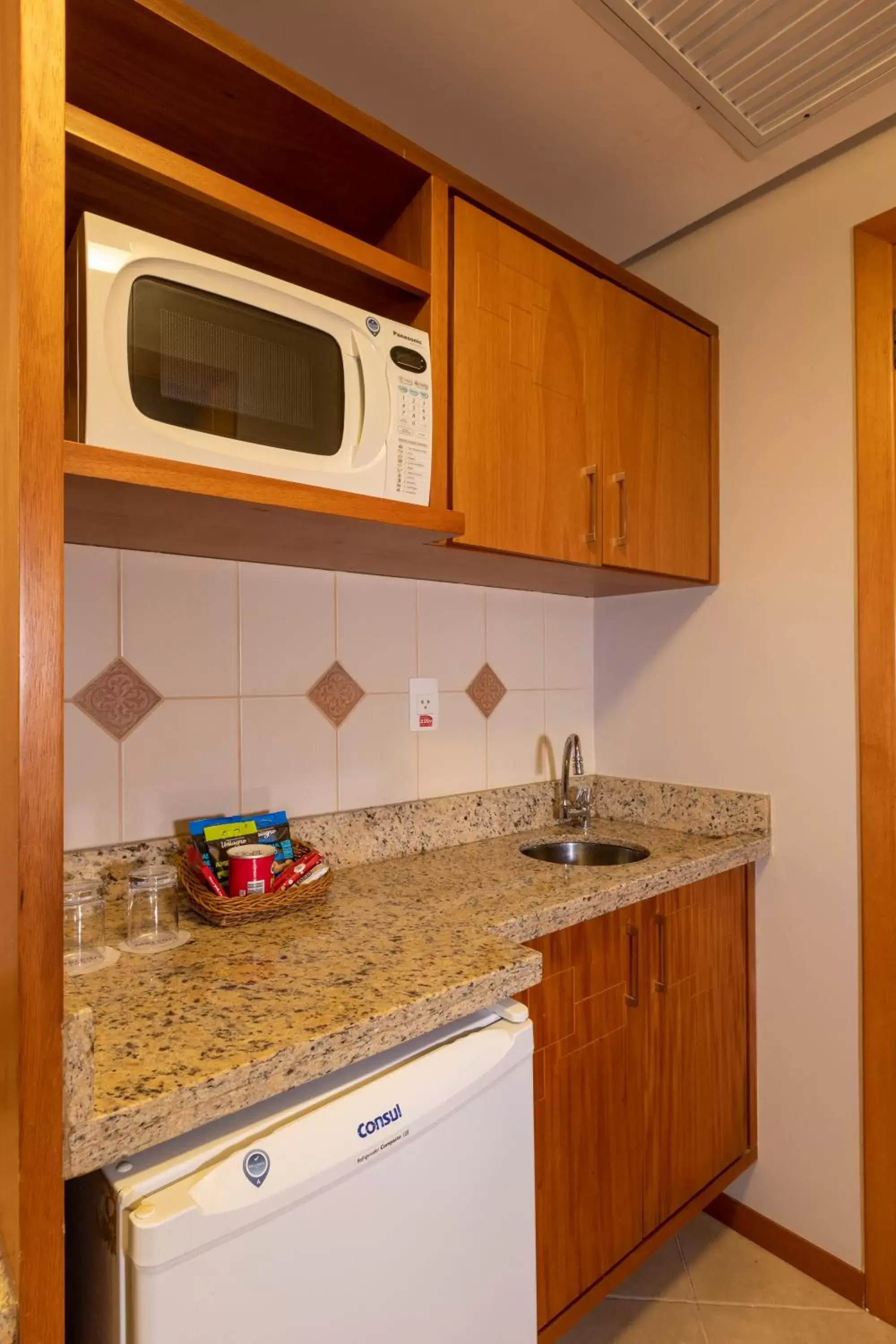 Area and facilities, Kitchen/Kitchenette in Mercure Florianópolis