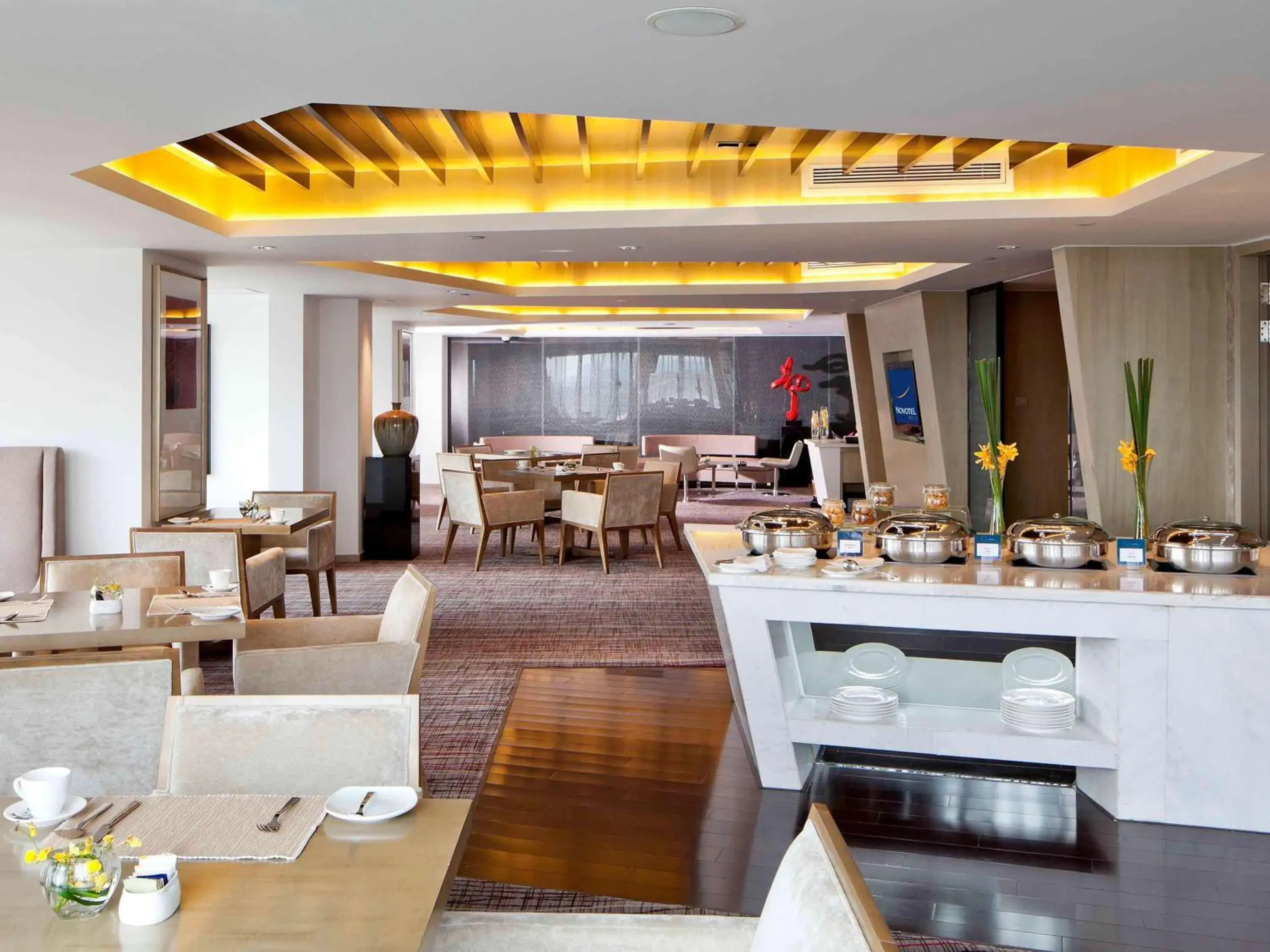 Lounge or bar, Restaurant/Places to Eat in Novotel Nanjing East Suning Galaxy