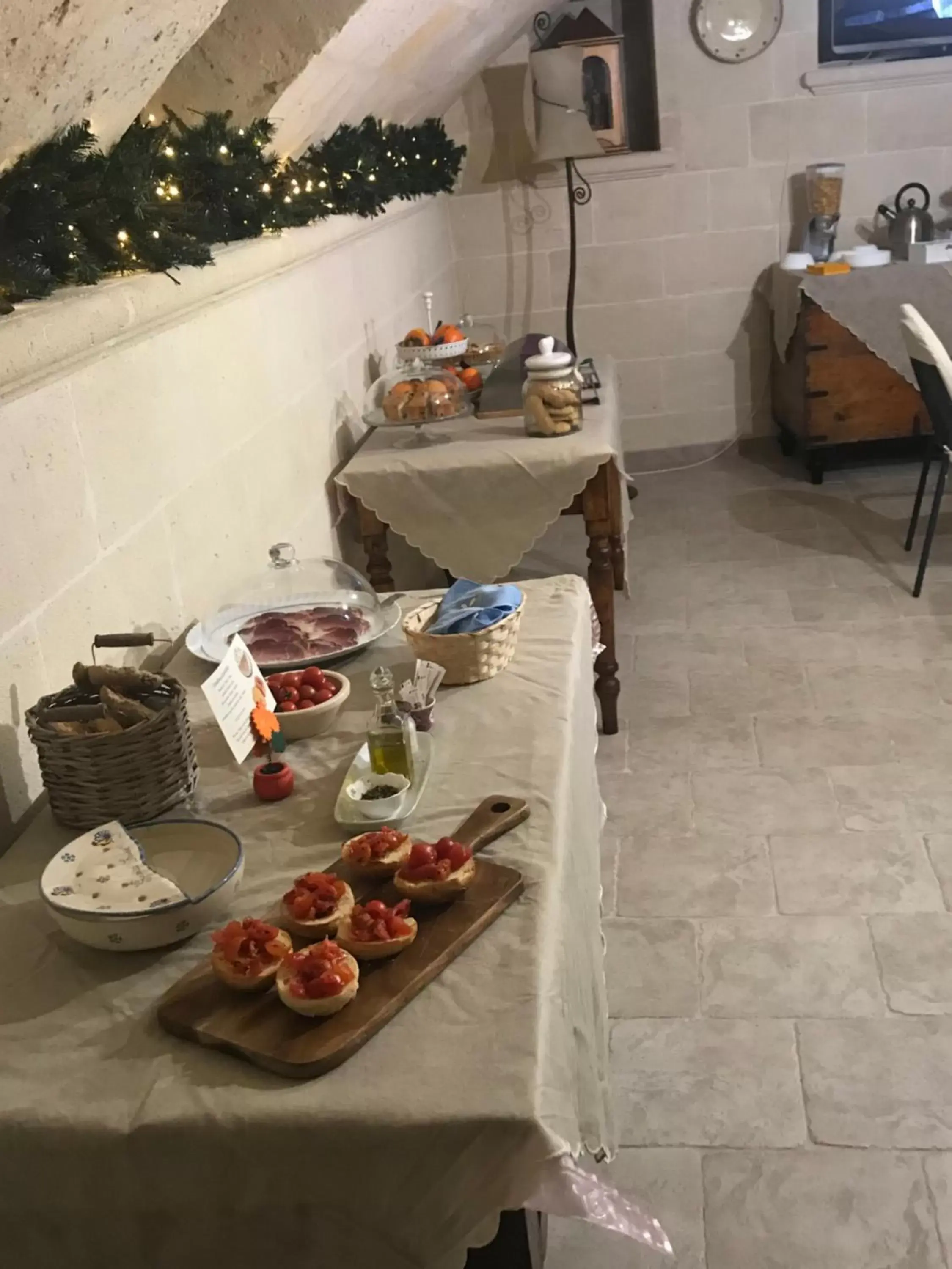 Buffet breakfast in Sine Tempore B&B