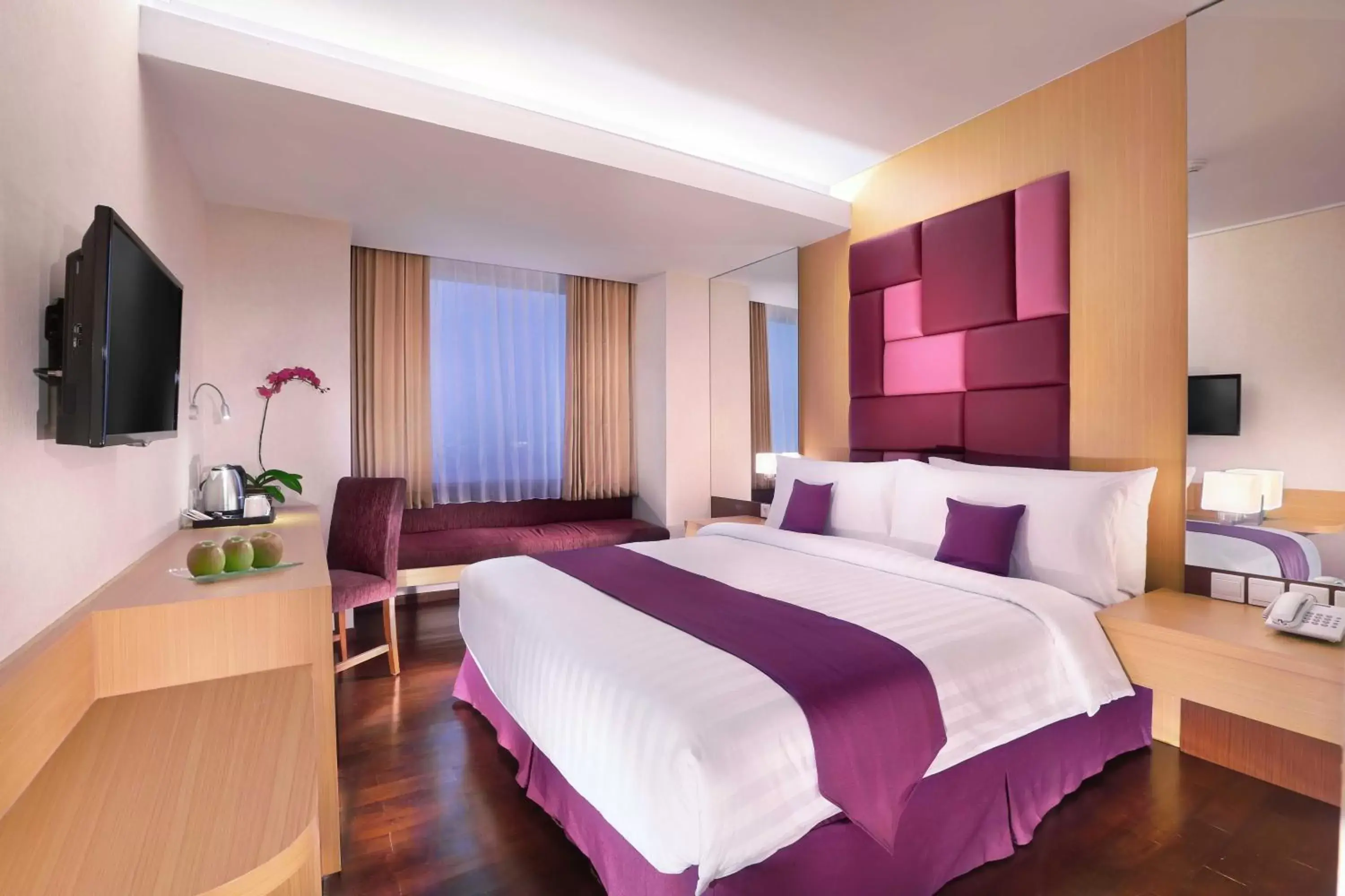 Bedroom, Bed in Quest Hotel Darmo - Surabaya by ASTON
