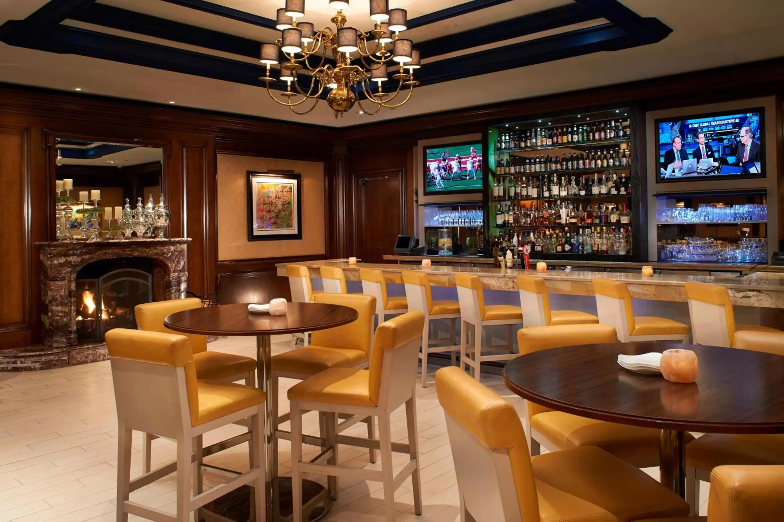 Restaurant/places to eat, Lounge/Bar in The Henry, Autograph Collection