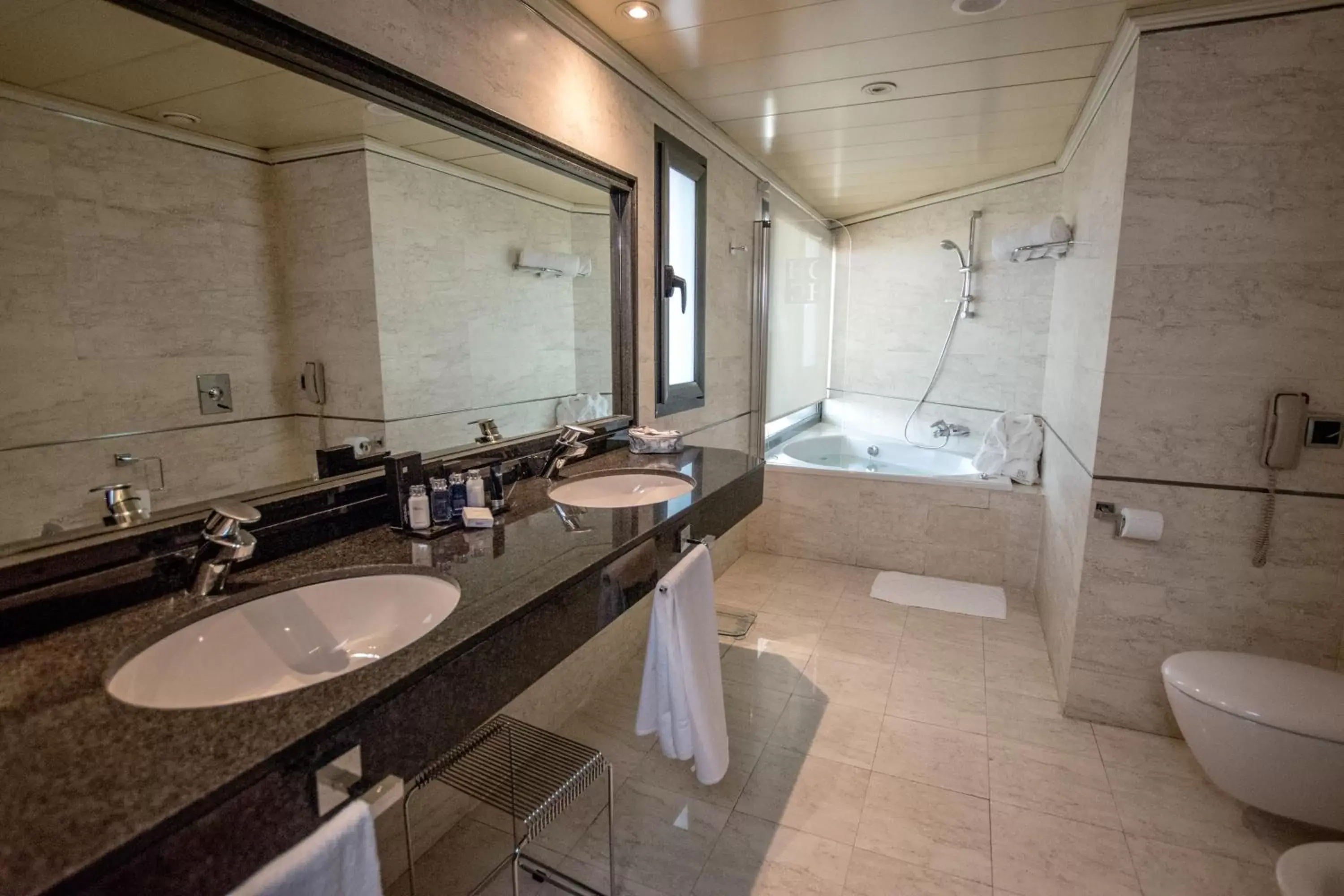 Bathroom in Hotel Sevilla Center