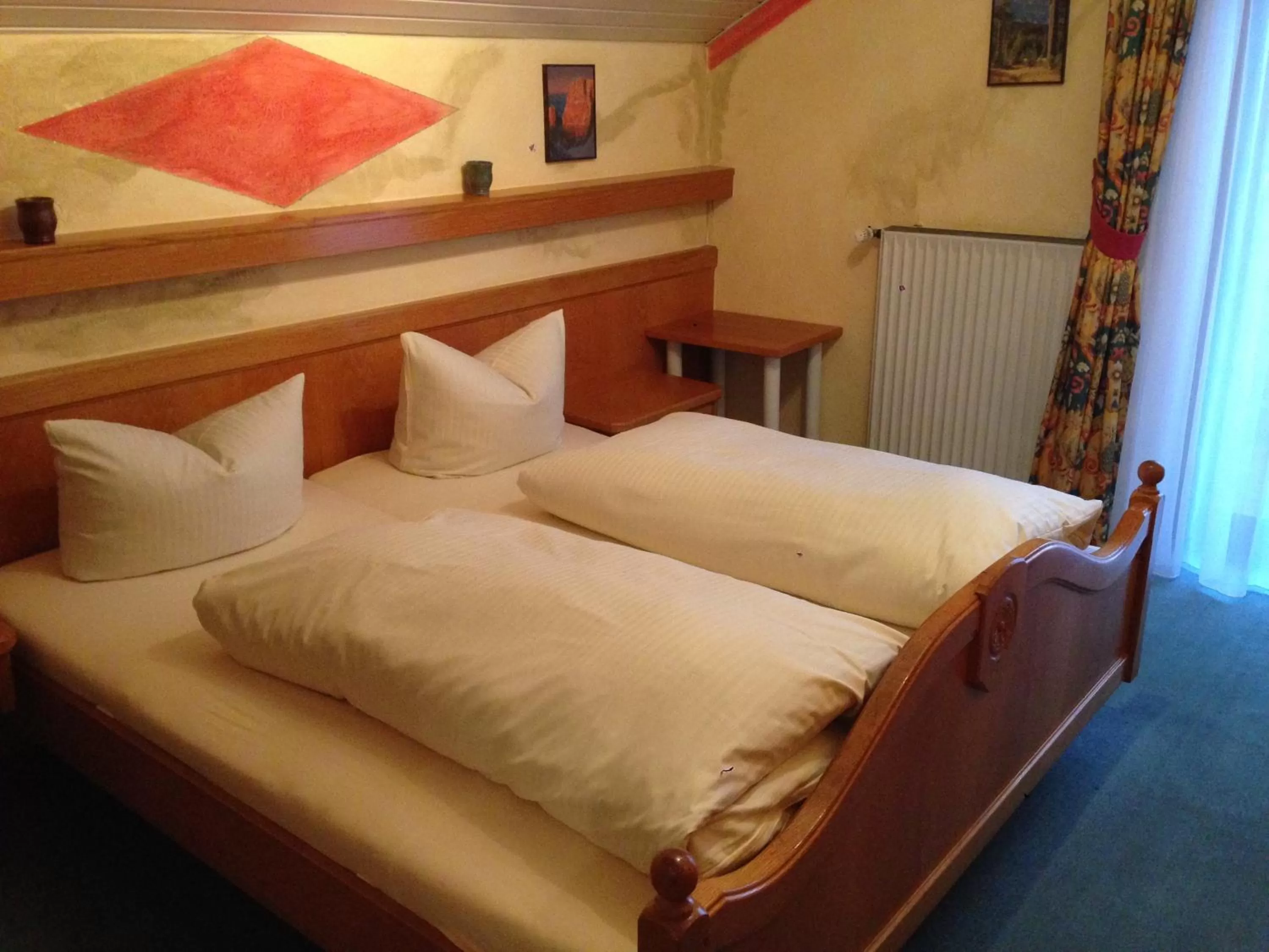 Bedroom, Bed in Beim Haxenwirt