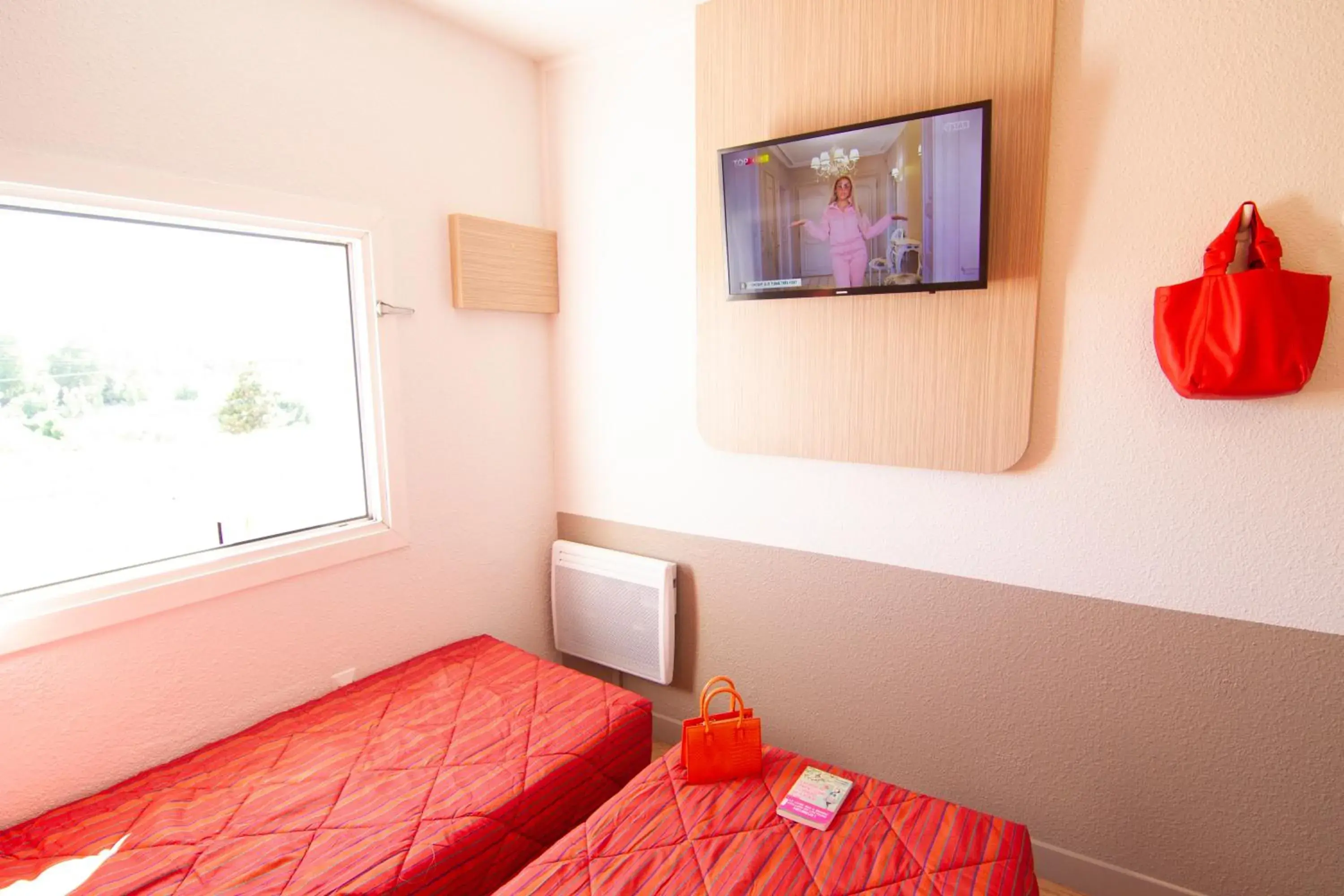 TV and multimedia, Bed in Premiere Classe Thionville - Yutz