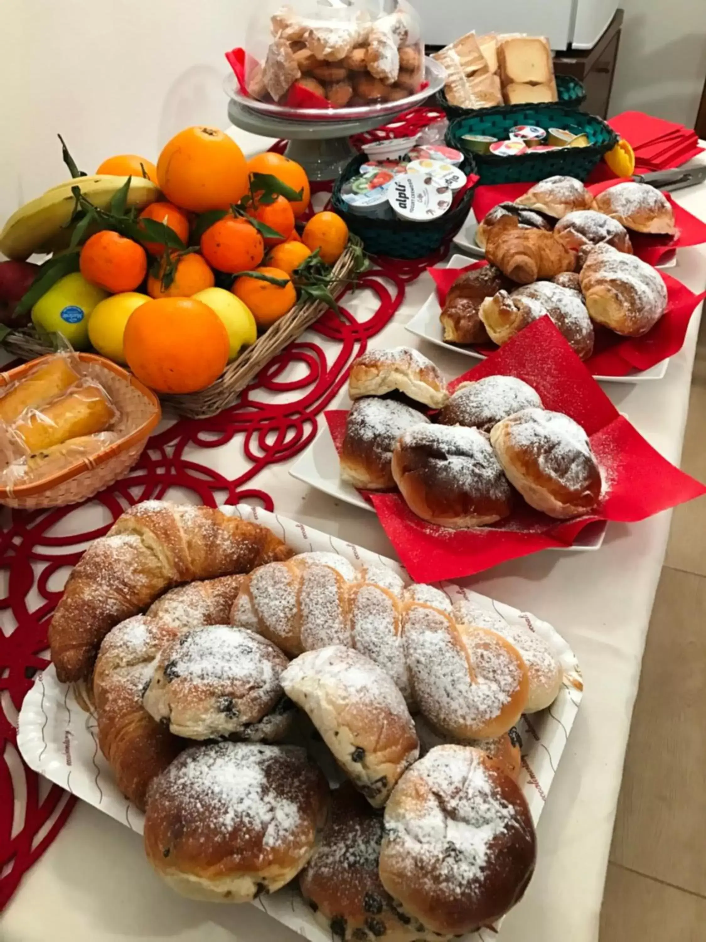 Continental breakfast, Breakfast in LeAlbe di Sicilia