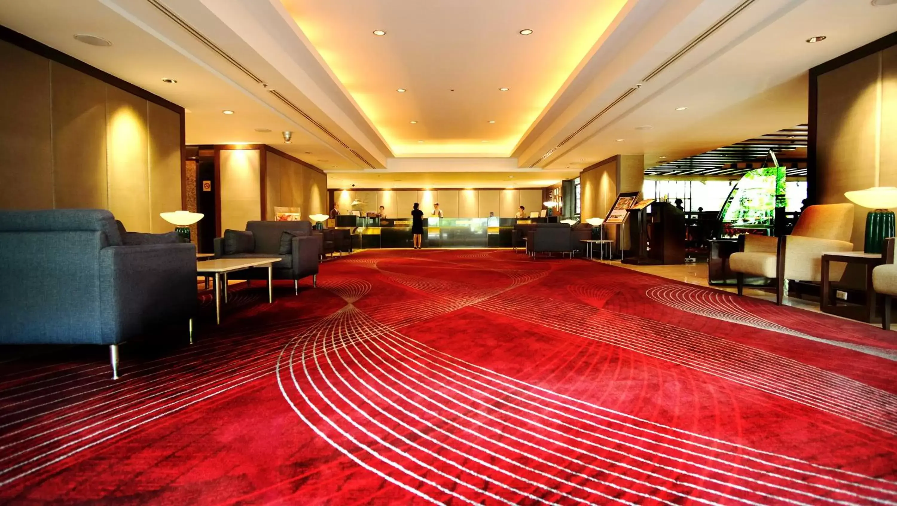 Lobby or reception in Zenith Sukhumvit Hotel - SHA Extra Plus