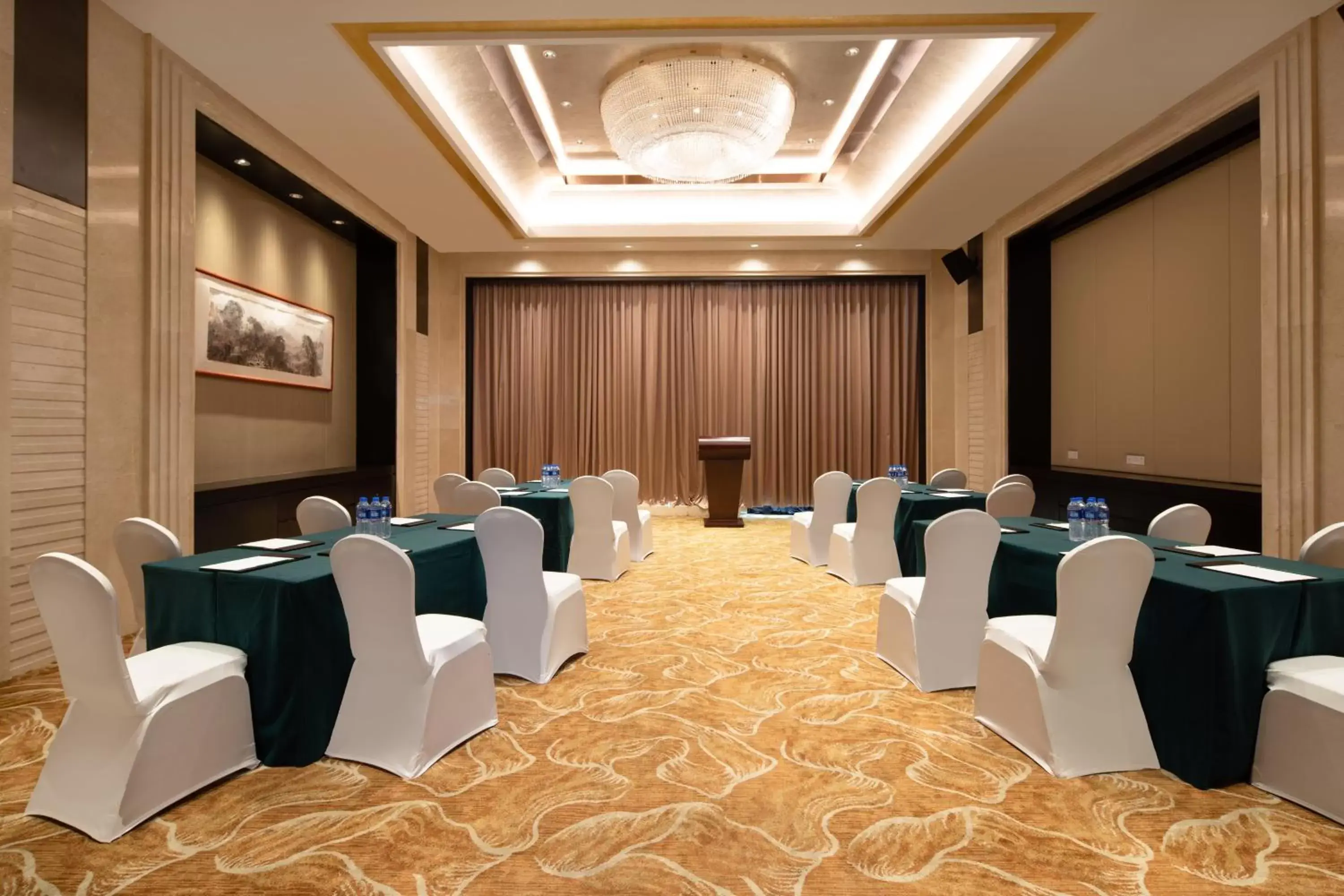 Meeting/conference room in Holiday Inn Nanchang Riverside, an IHG Hotel