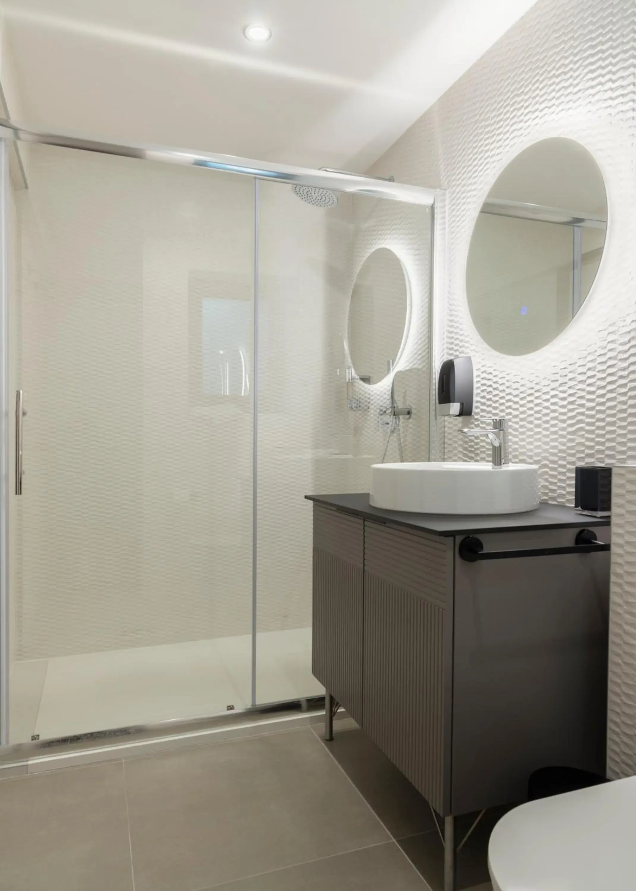 Shower, Bathroom in Aparthotel Adagio Malta Central