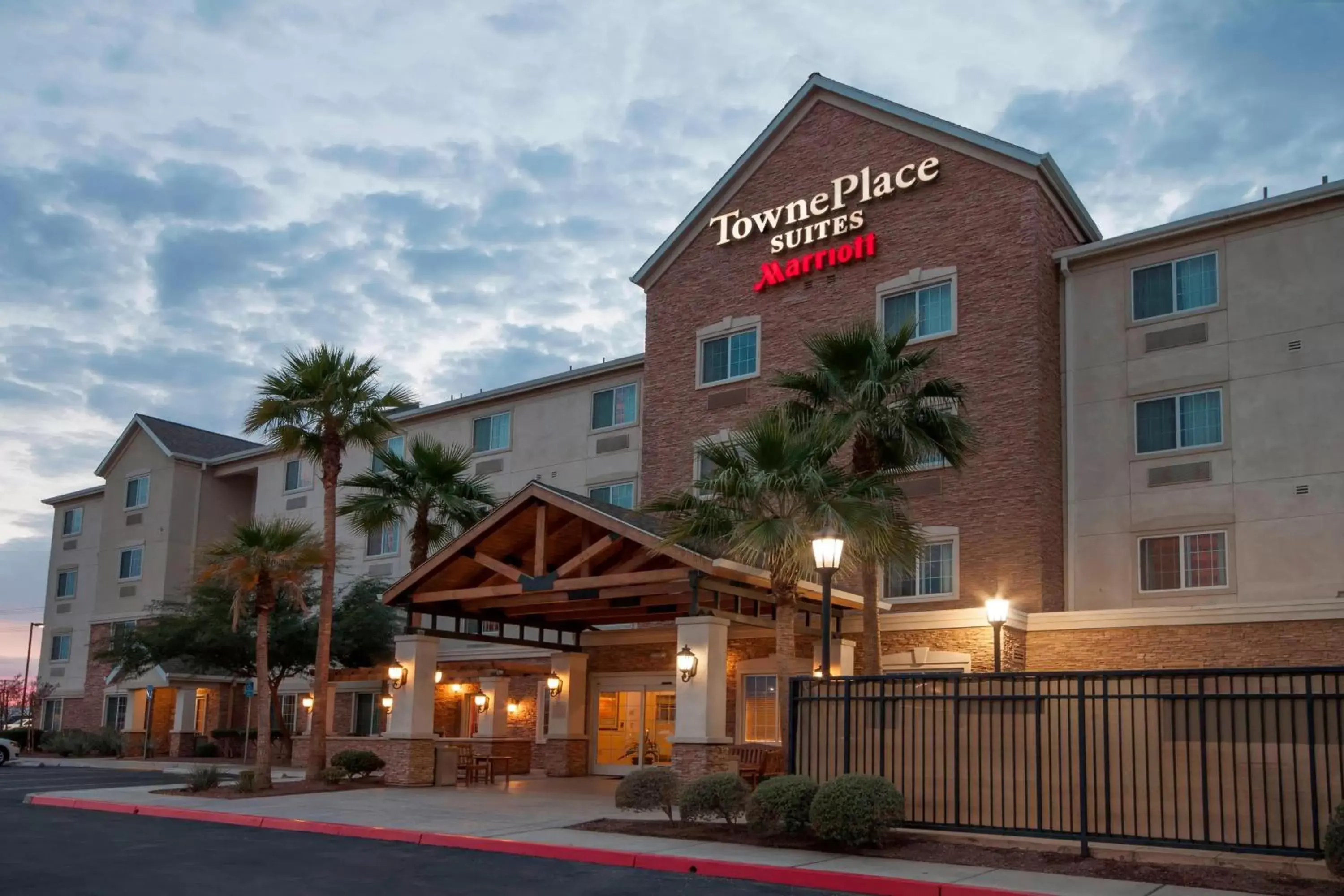 Property Building in TownePlace Suites El Centro