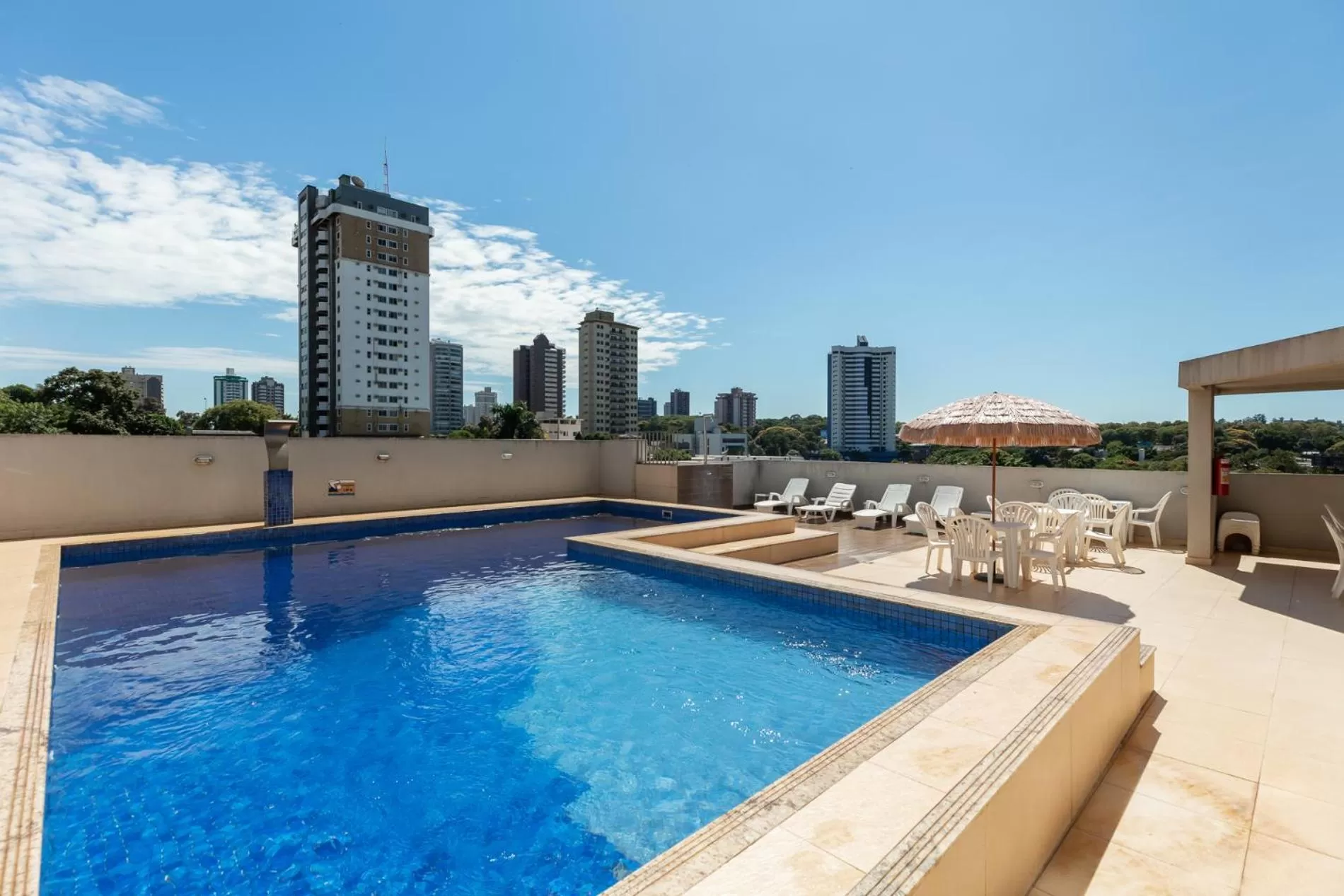 Pool view in Hotel Baviera Iguassu