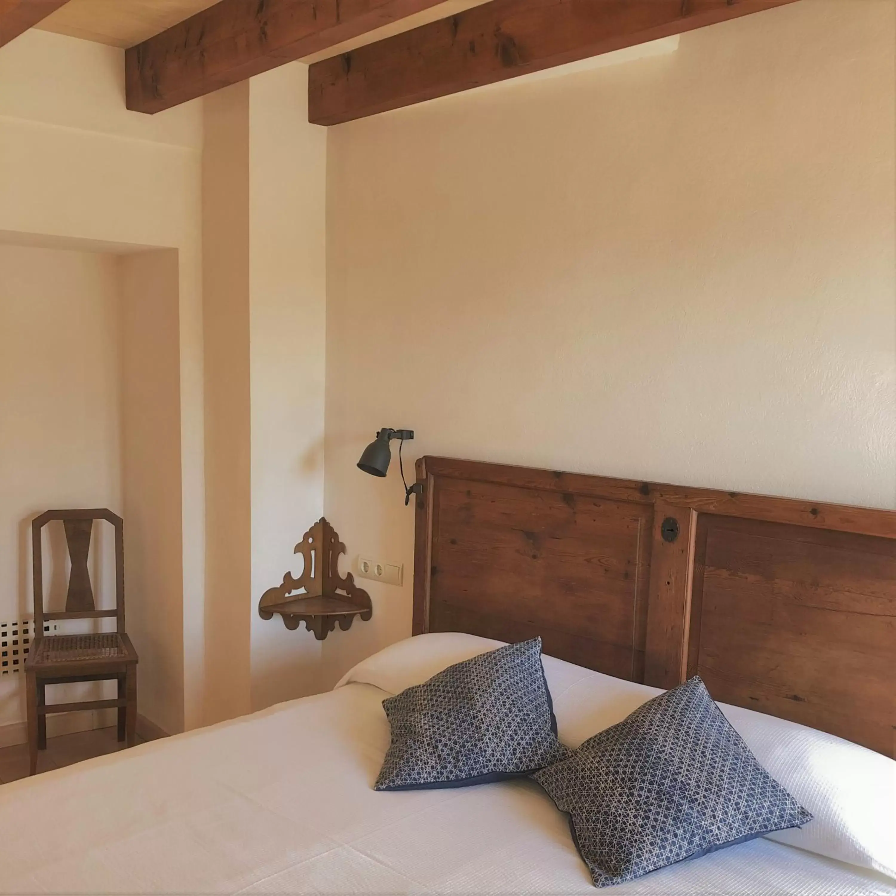 Photo of the whole room, Bed in Vista de la Vila - Turismo de interior.