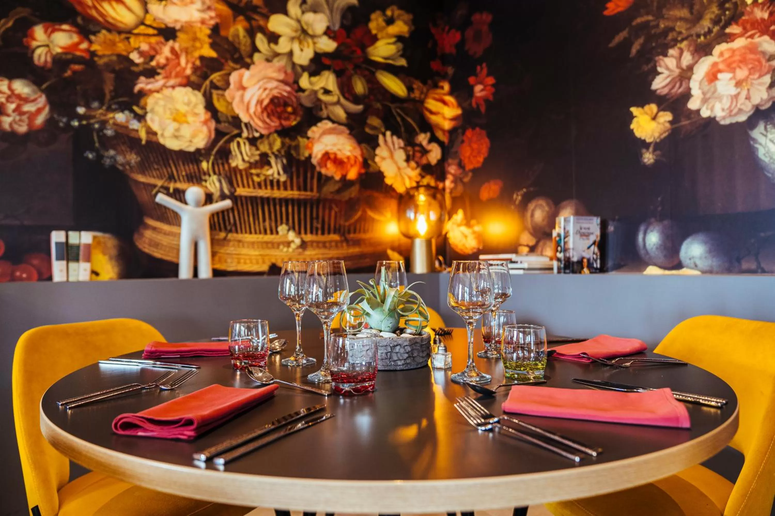 Restaurant/places to eat in ibis Styles Douai Gare Gayant Expo