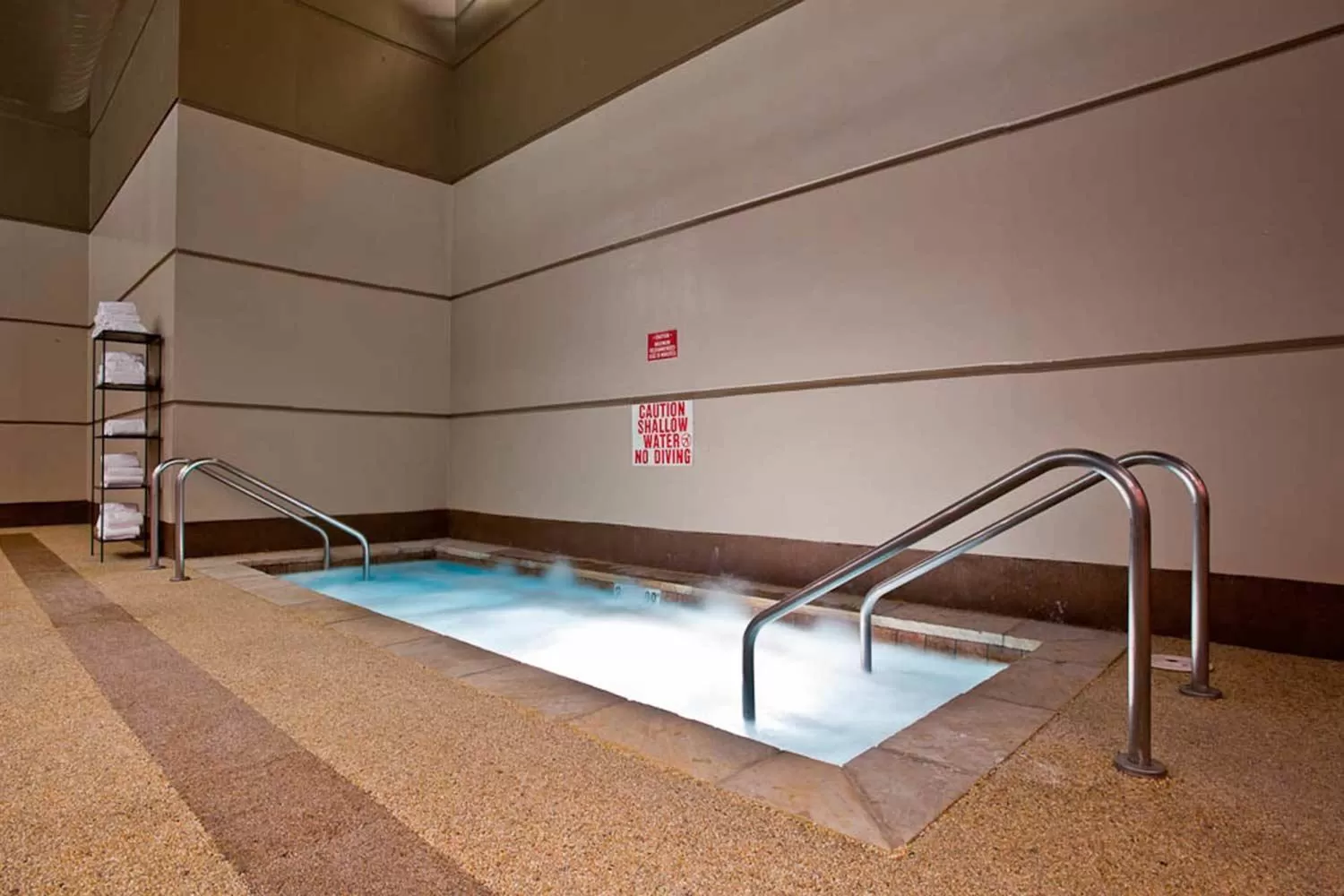Hot Tub in Simba Run Vail Condominiums